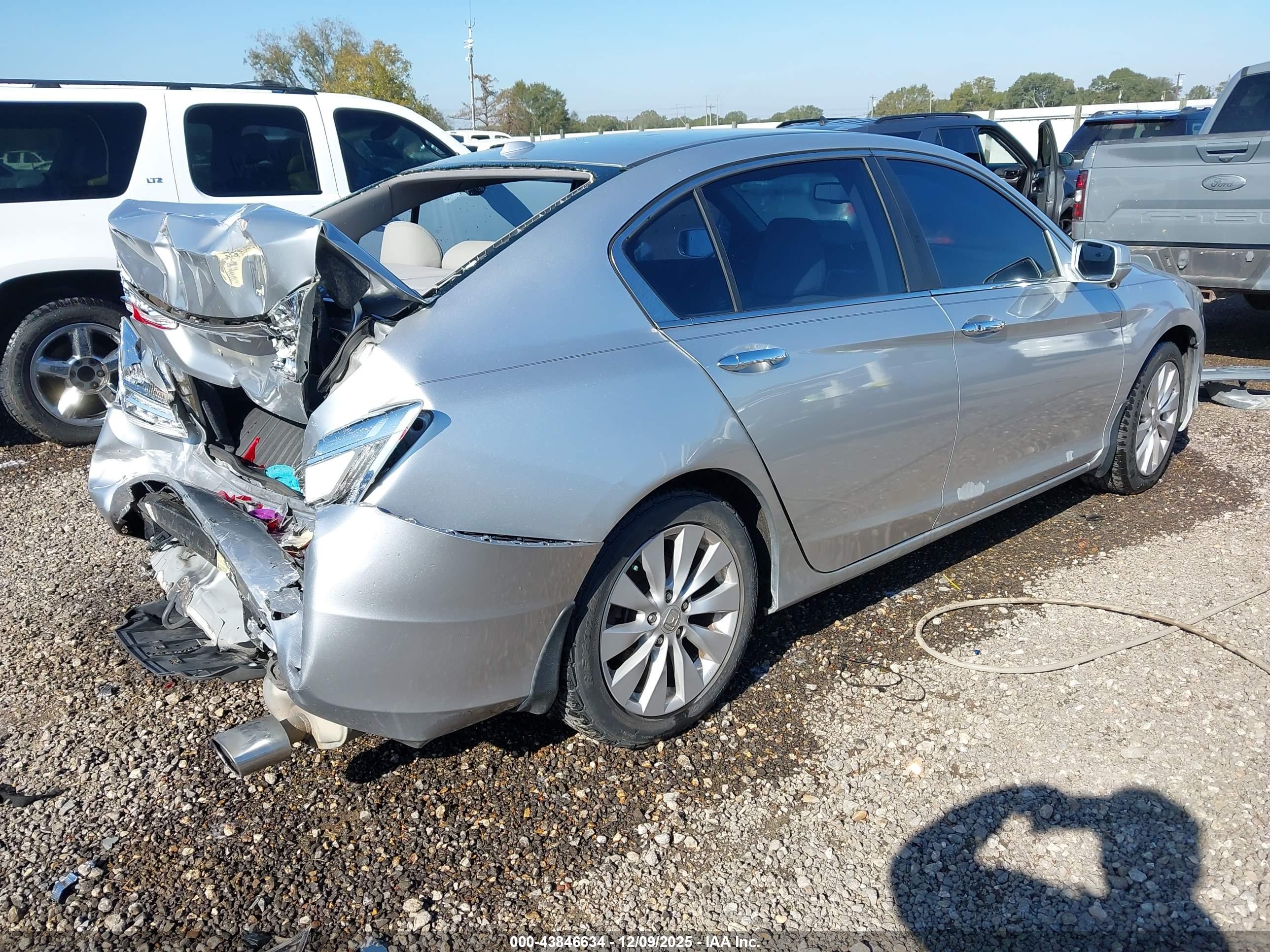 HONDA ACCORD image 4
