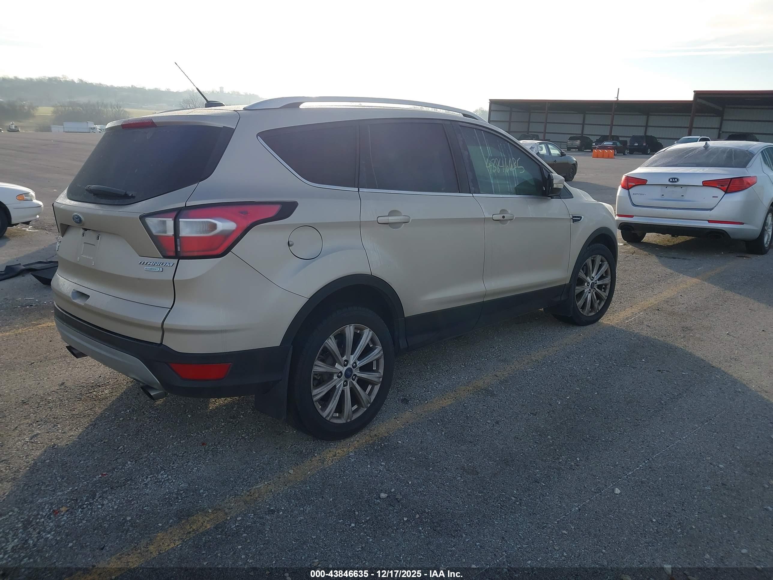 FORD ESCAPE image 4
