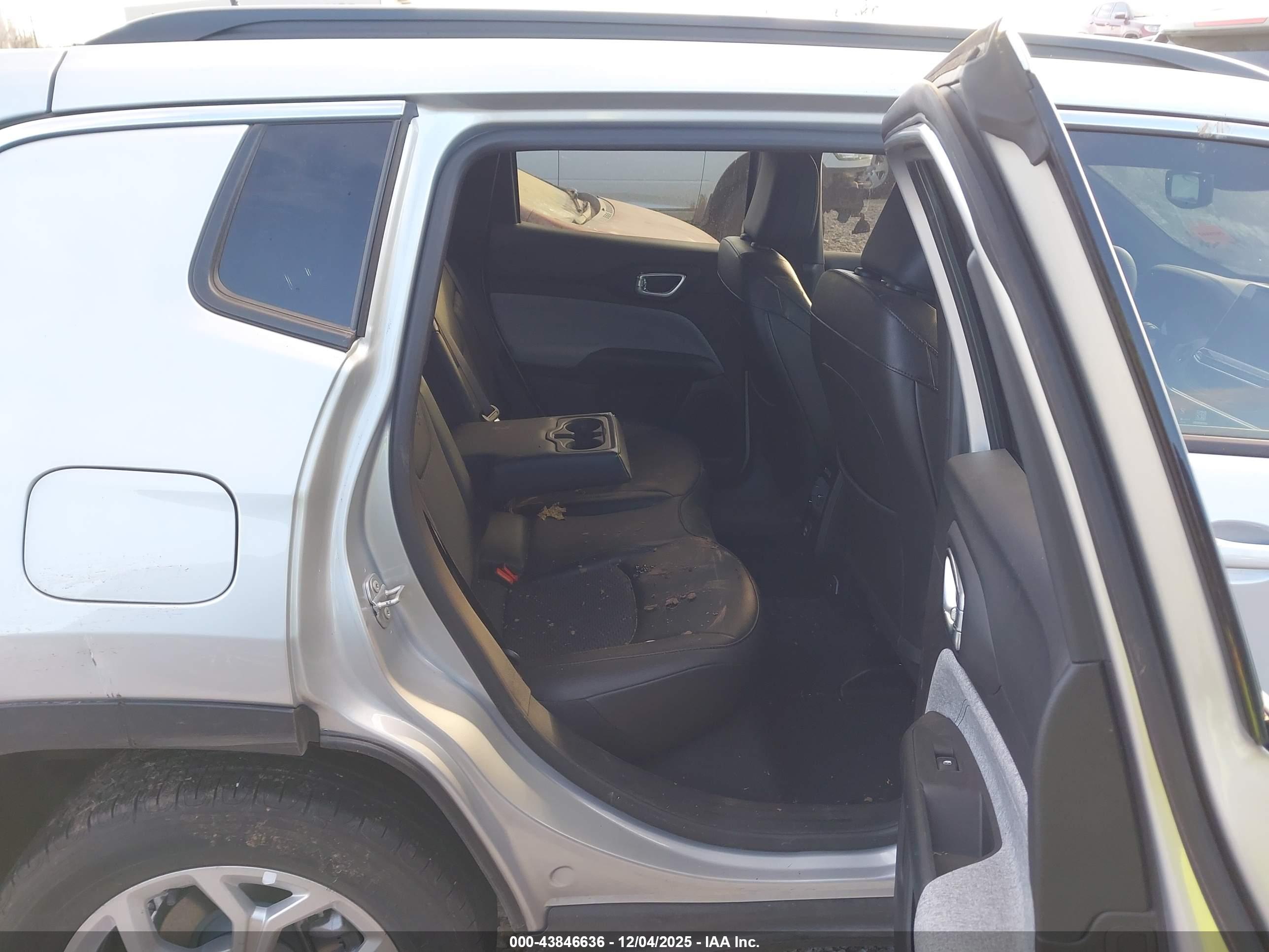 JEEP COMPASS image 8