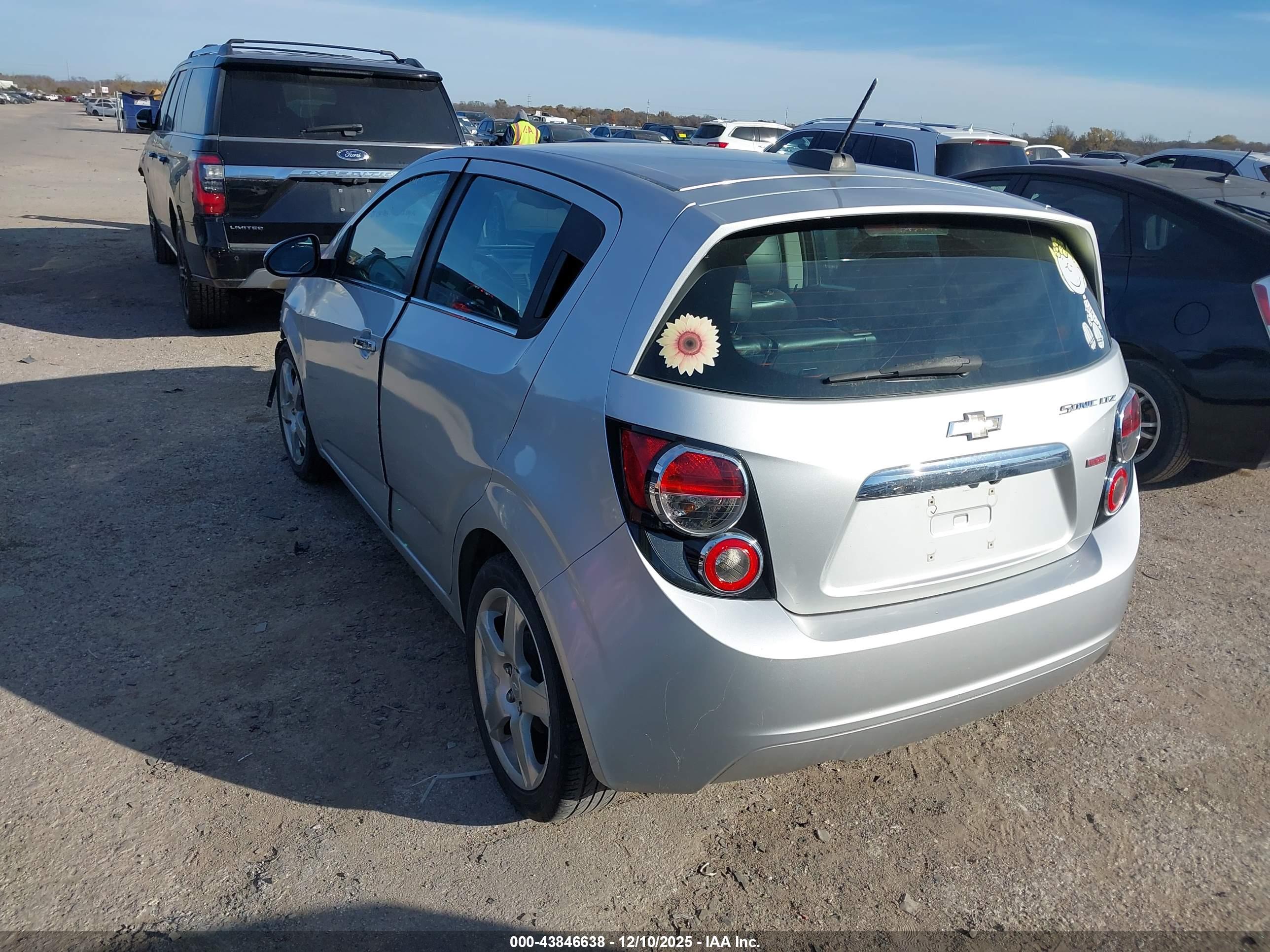 CHEVROLET SONIC image 3