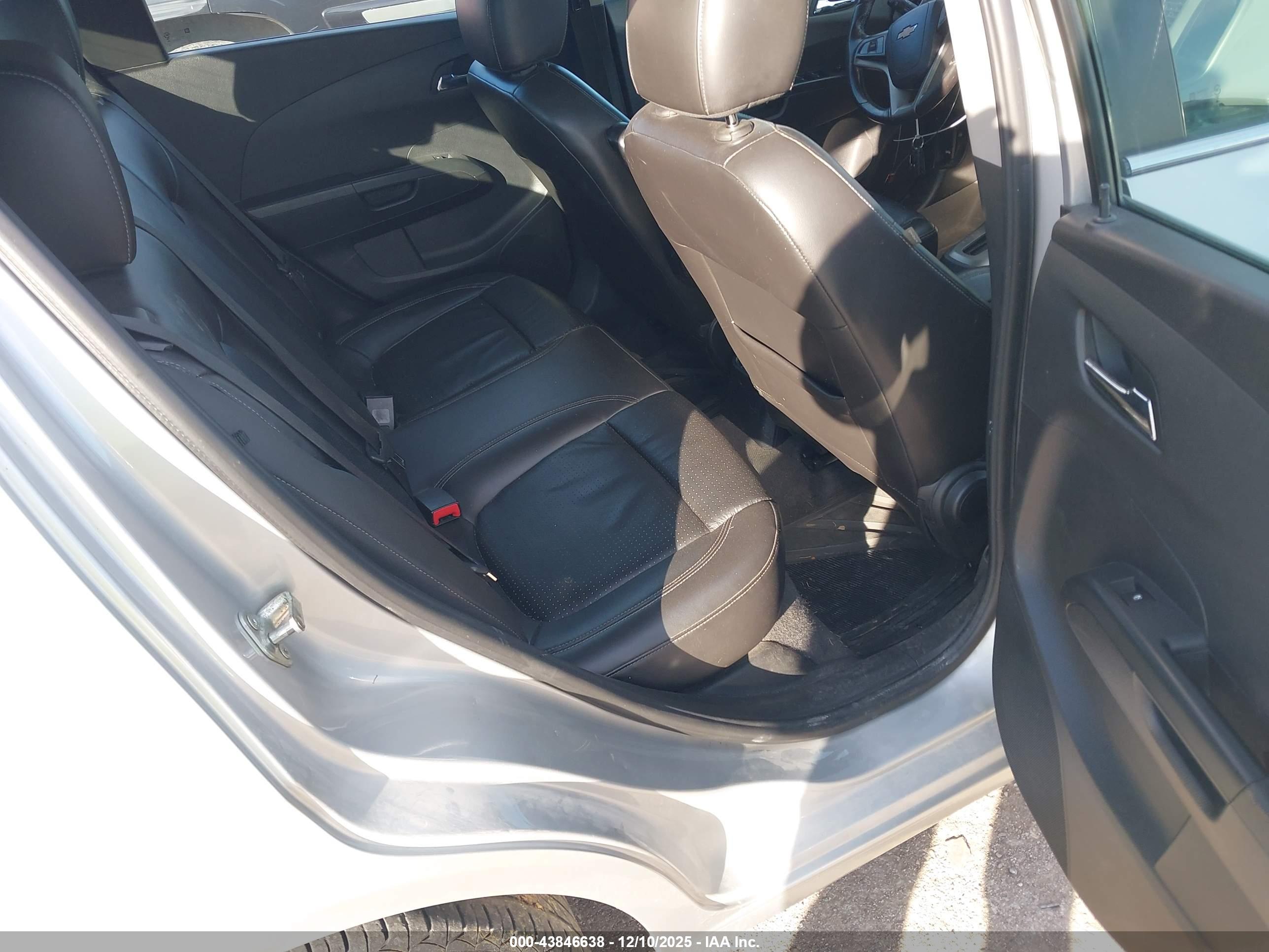 CHEVROLET SONIC image 8