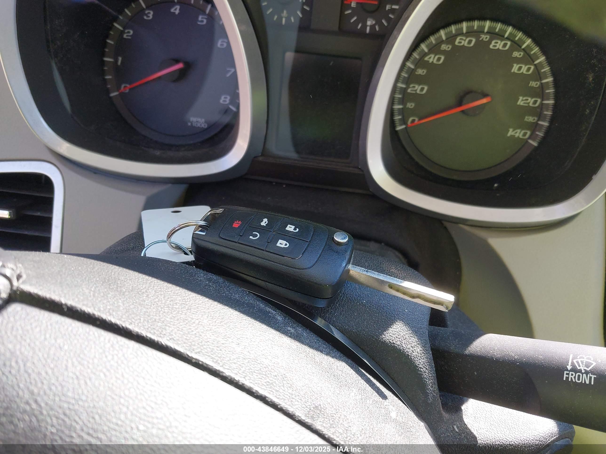 CHEVROLET EQUINOX image 11