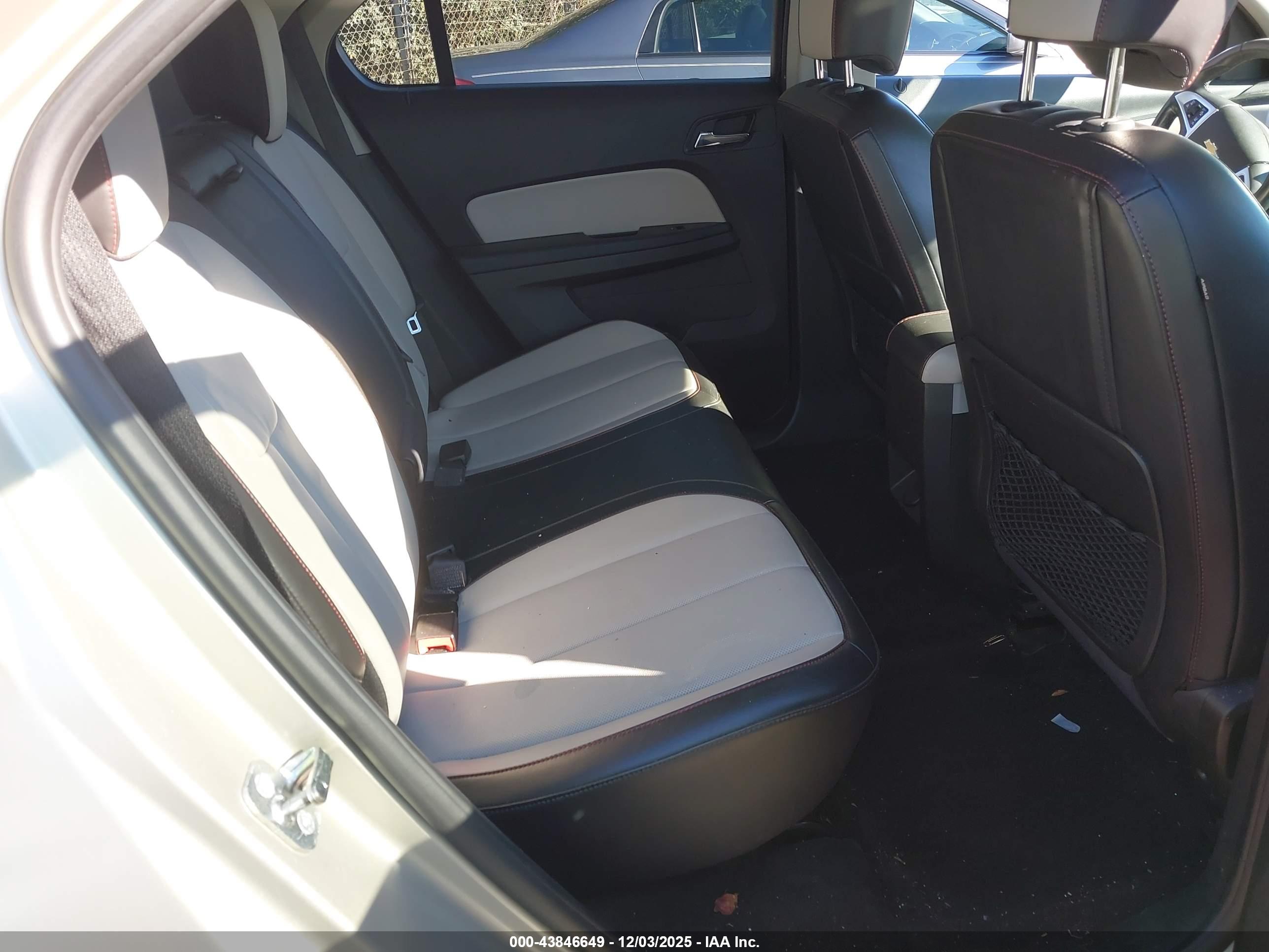 CHEVROLET EQUINOX image 8