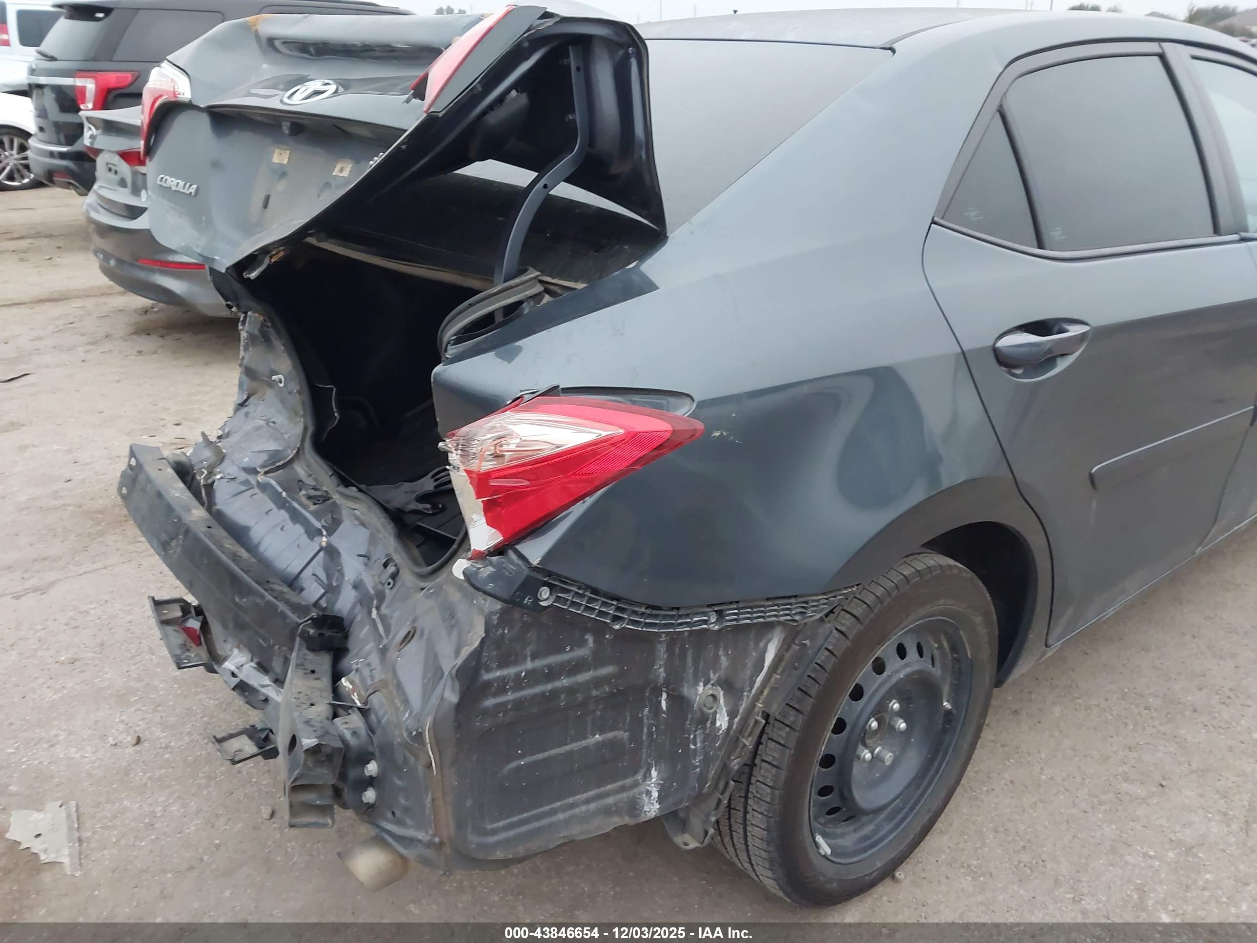 TOYOTA COROLLA image 6