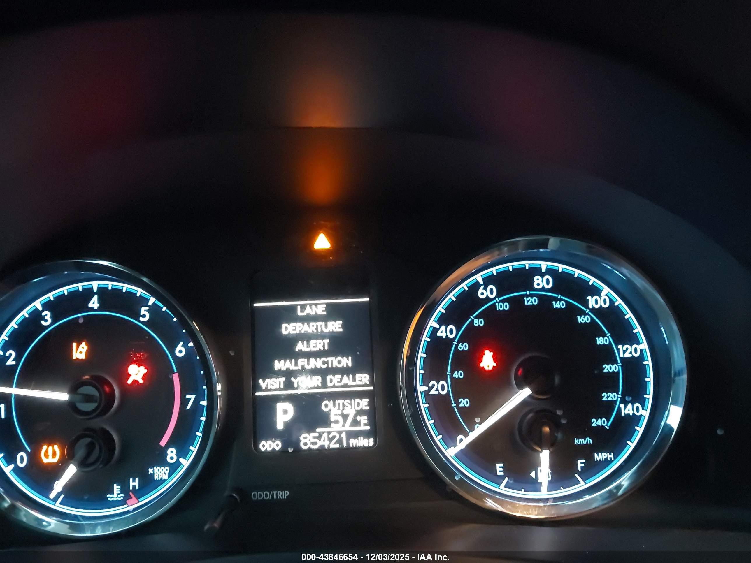 TOYOTA COROLLA image 7