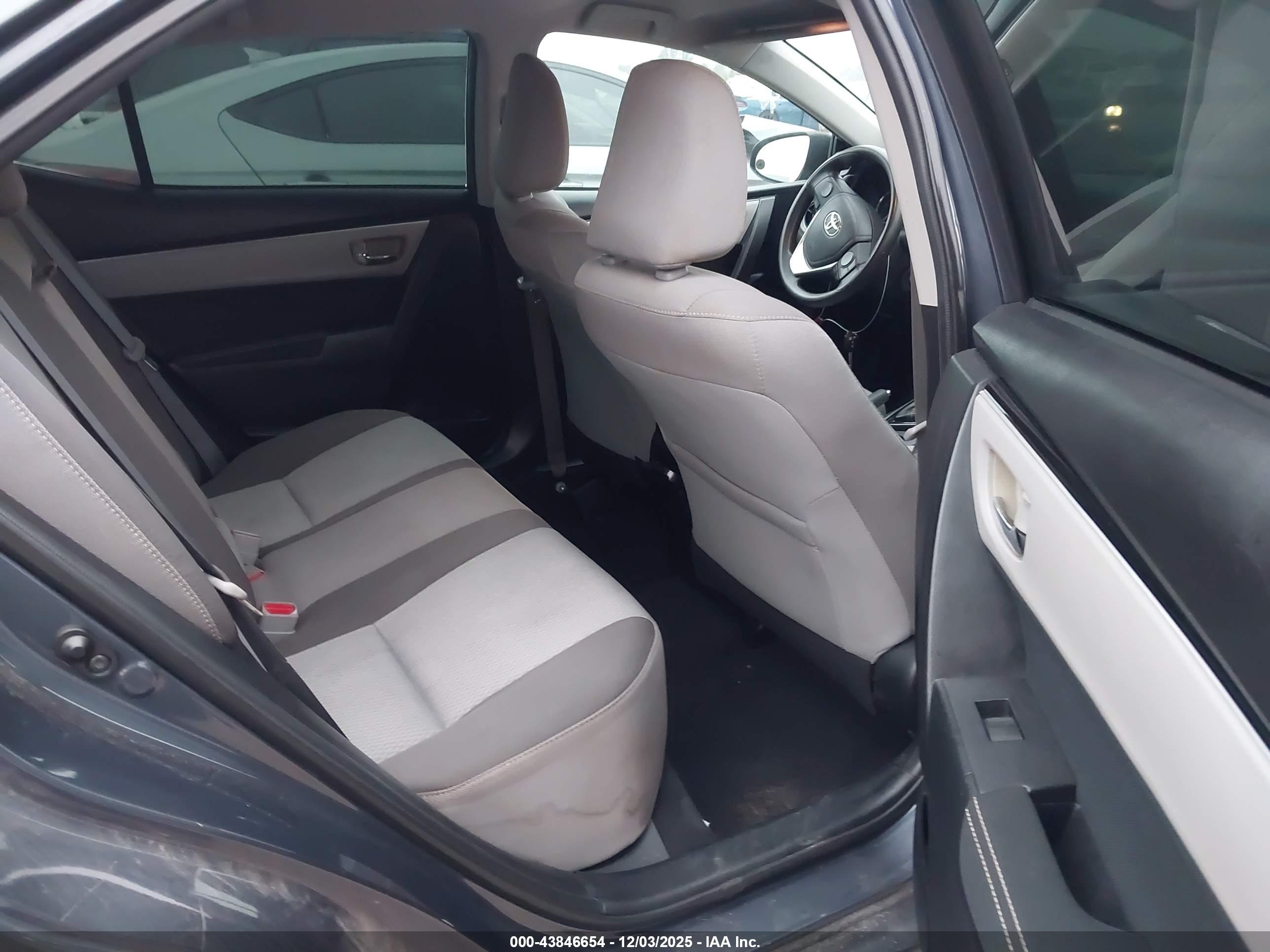 TOYOTA COROLLA image 8