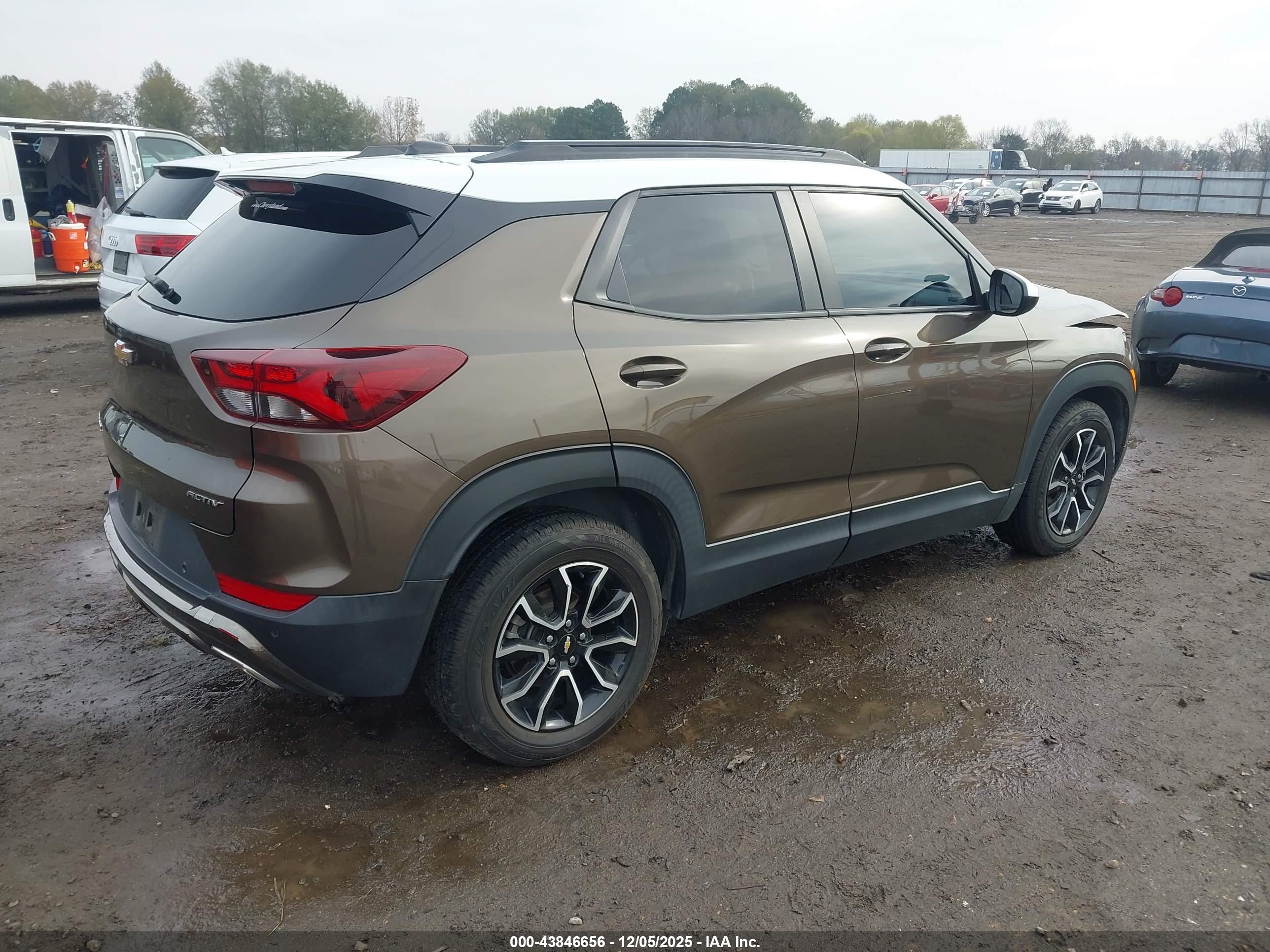 CHEVROLET TRAILBLAZER image 4