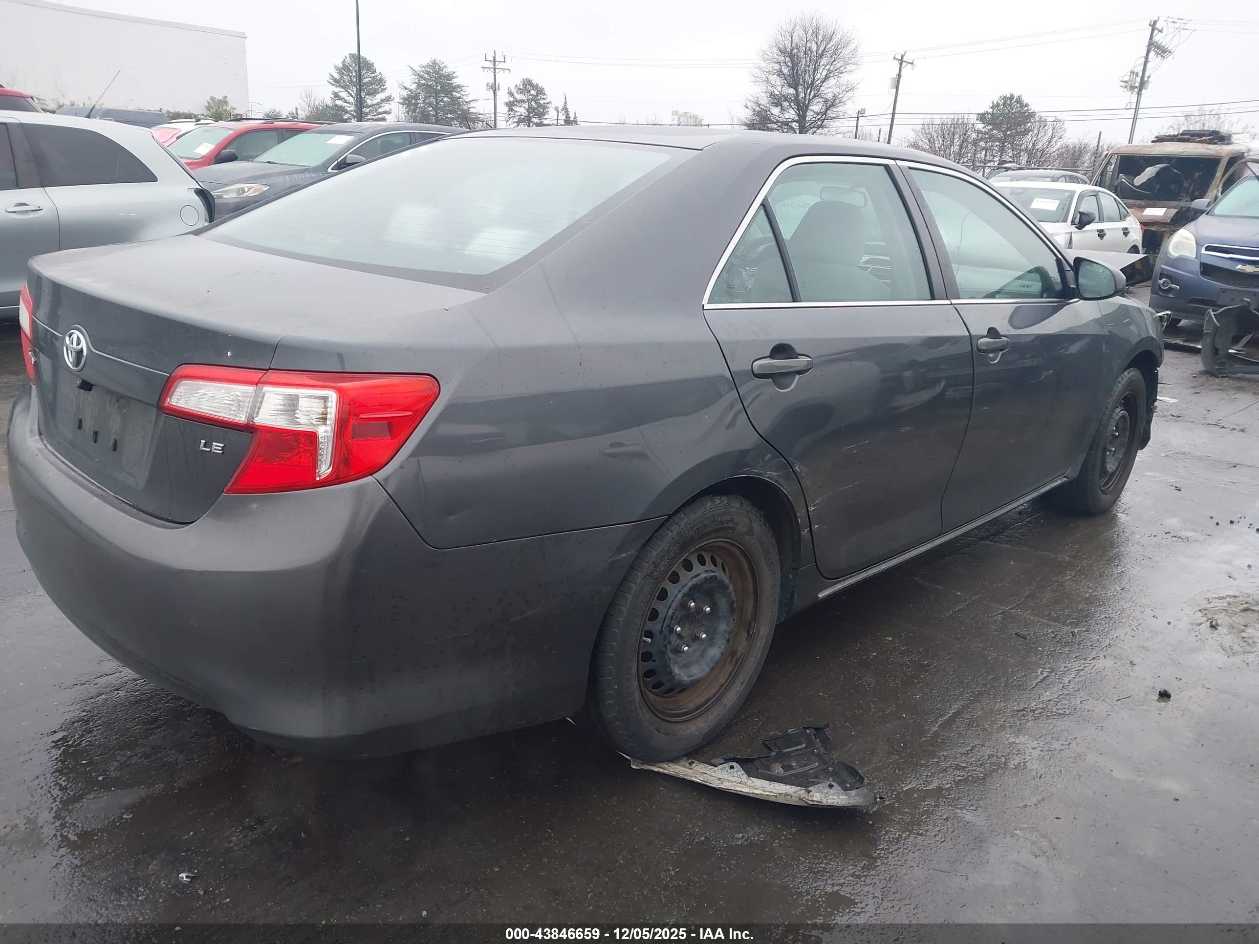 TOYOTA CAMRY image 4