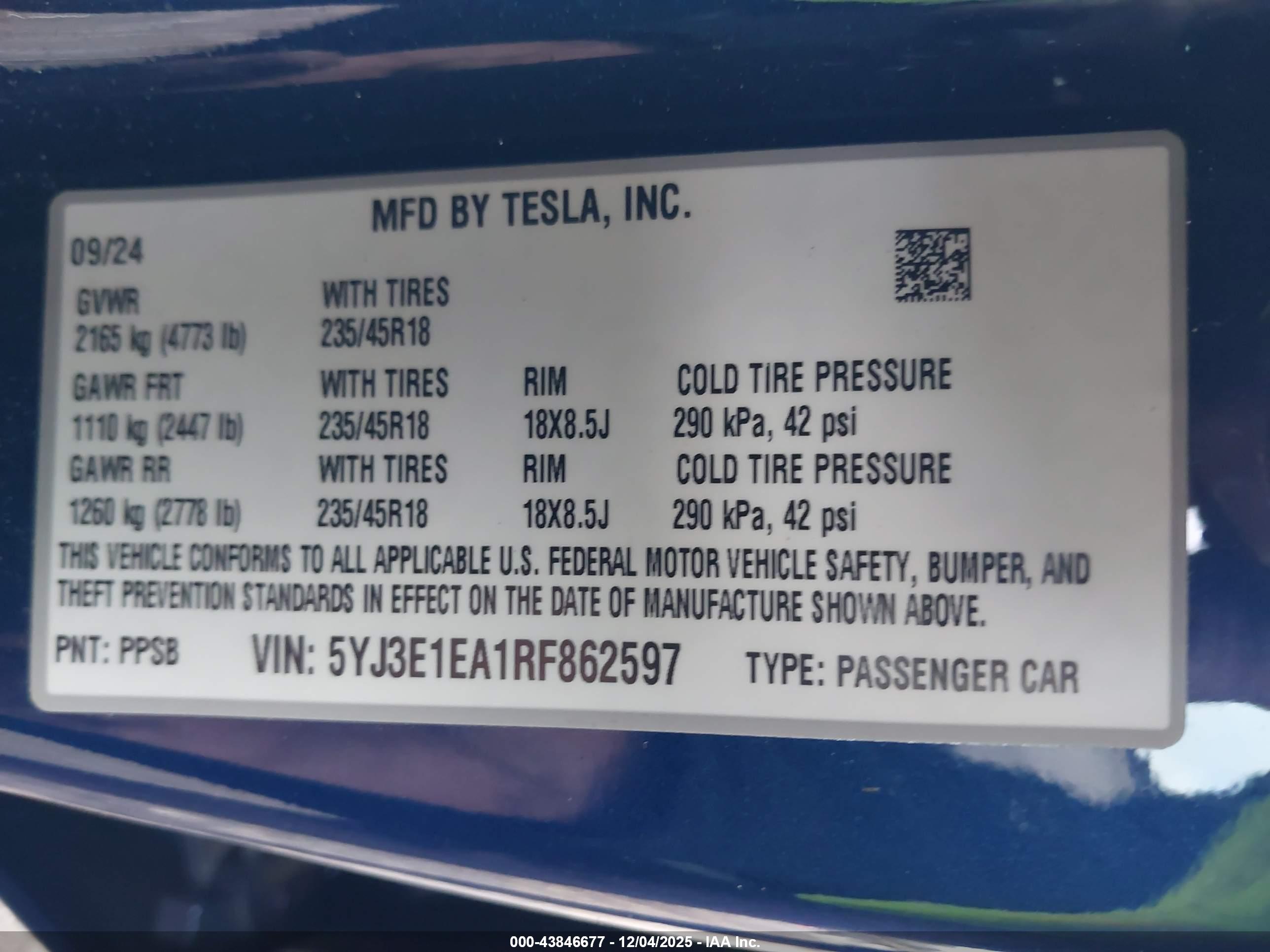 TESLA MODEL image 9