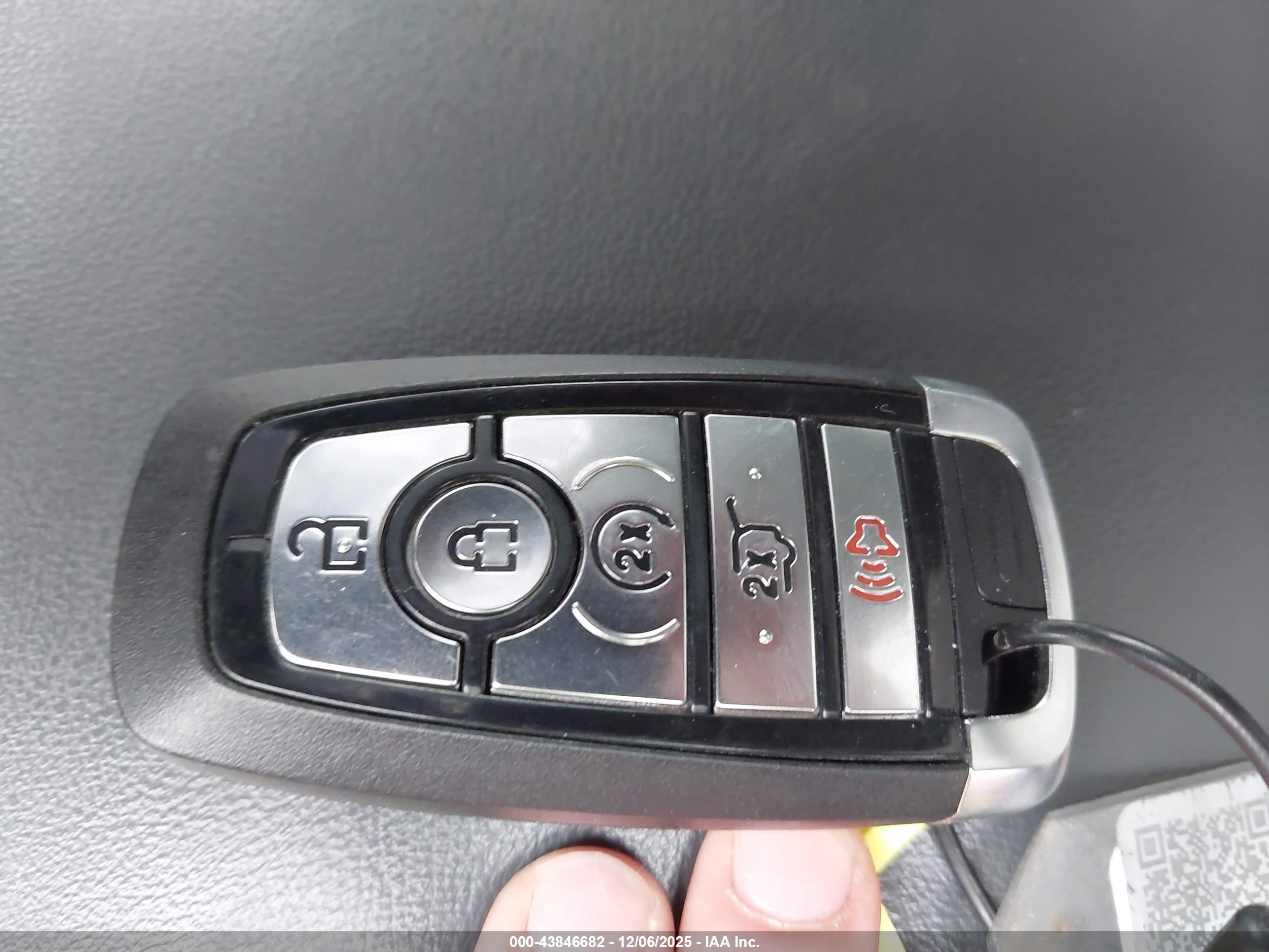 FORD EXPEDITION image 11