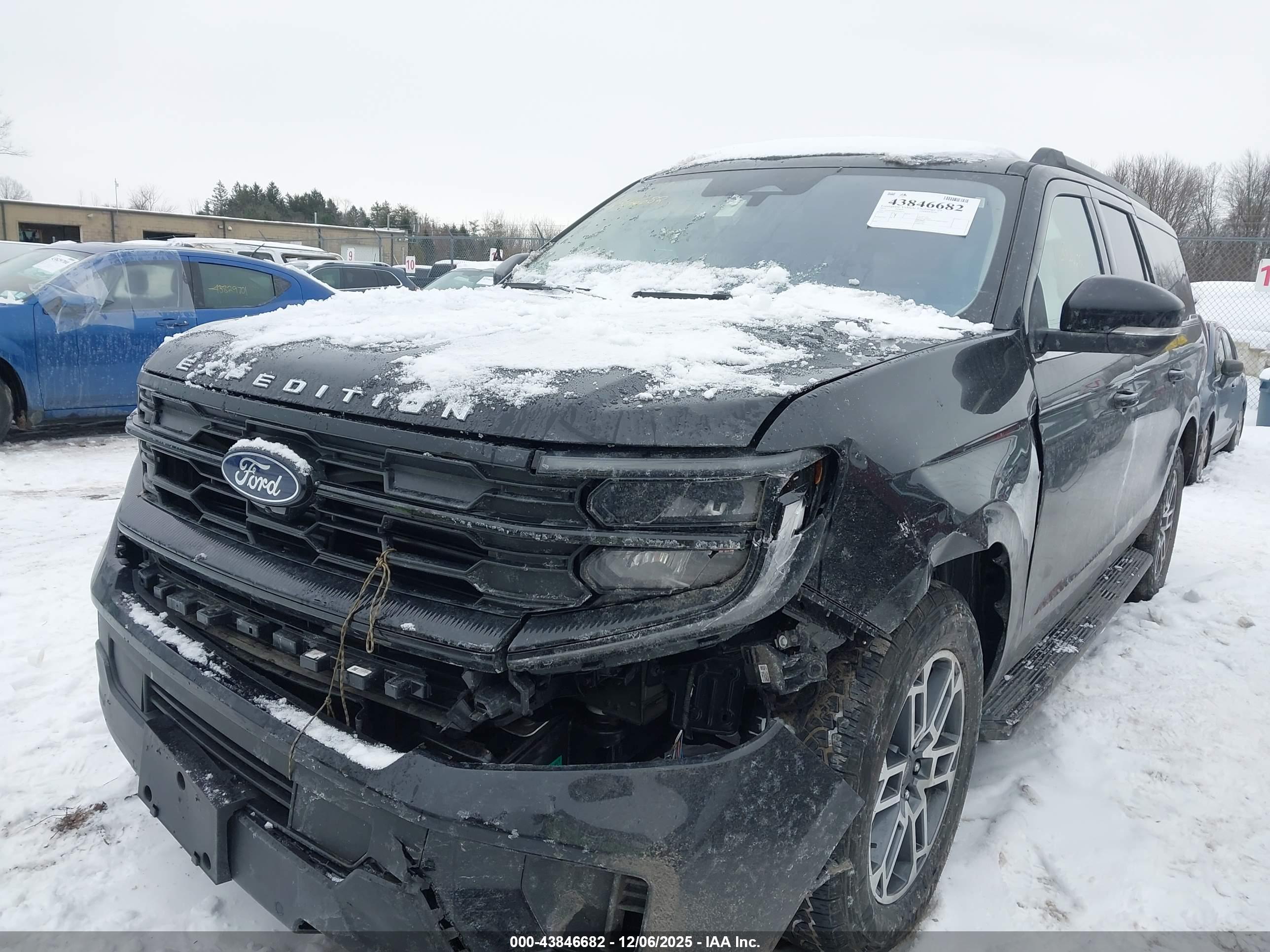 FORD EXPEDITION image 2