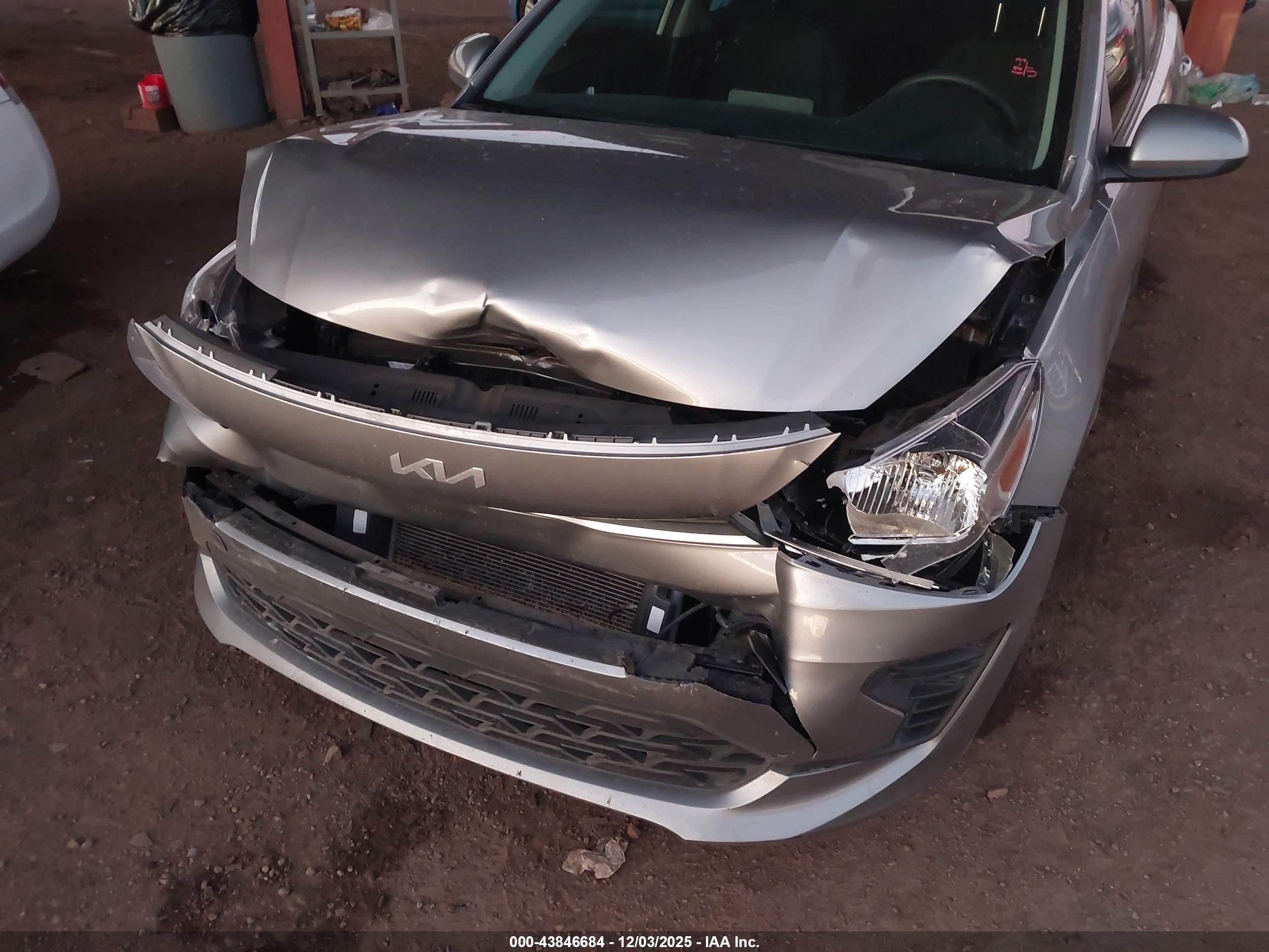KIA RIO image 6