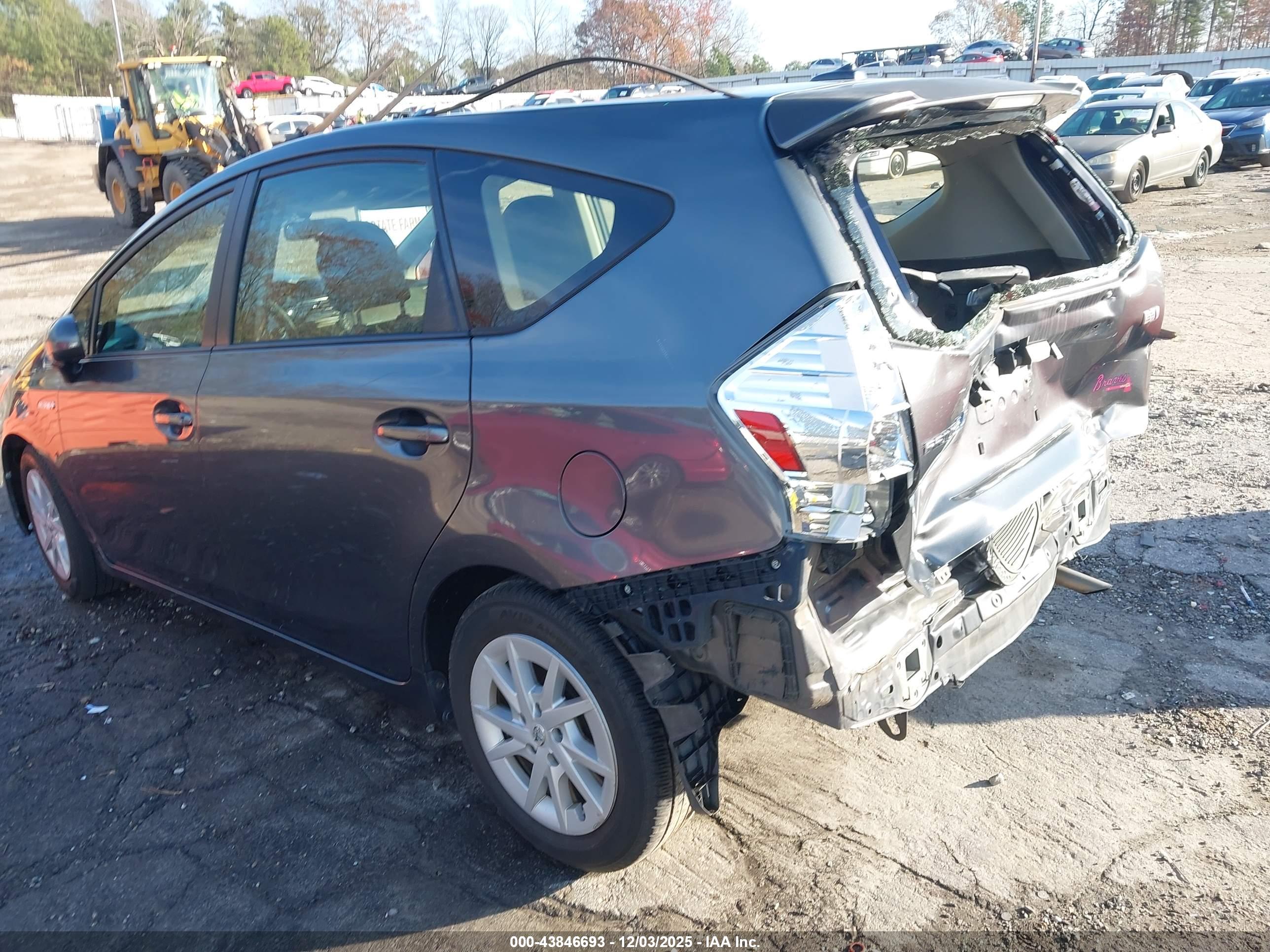 TOYOTA PRIUS image 3