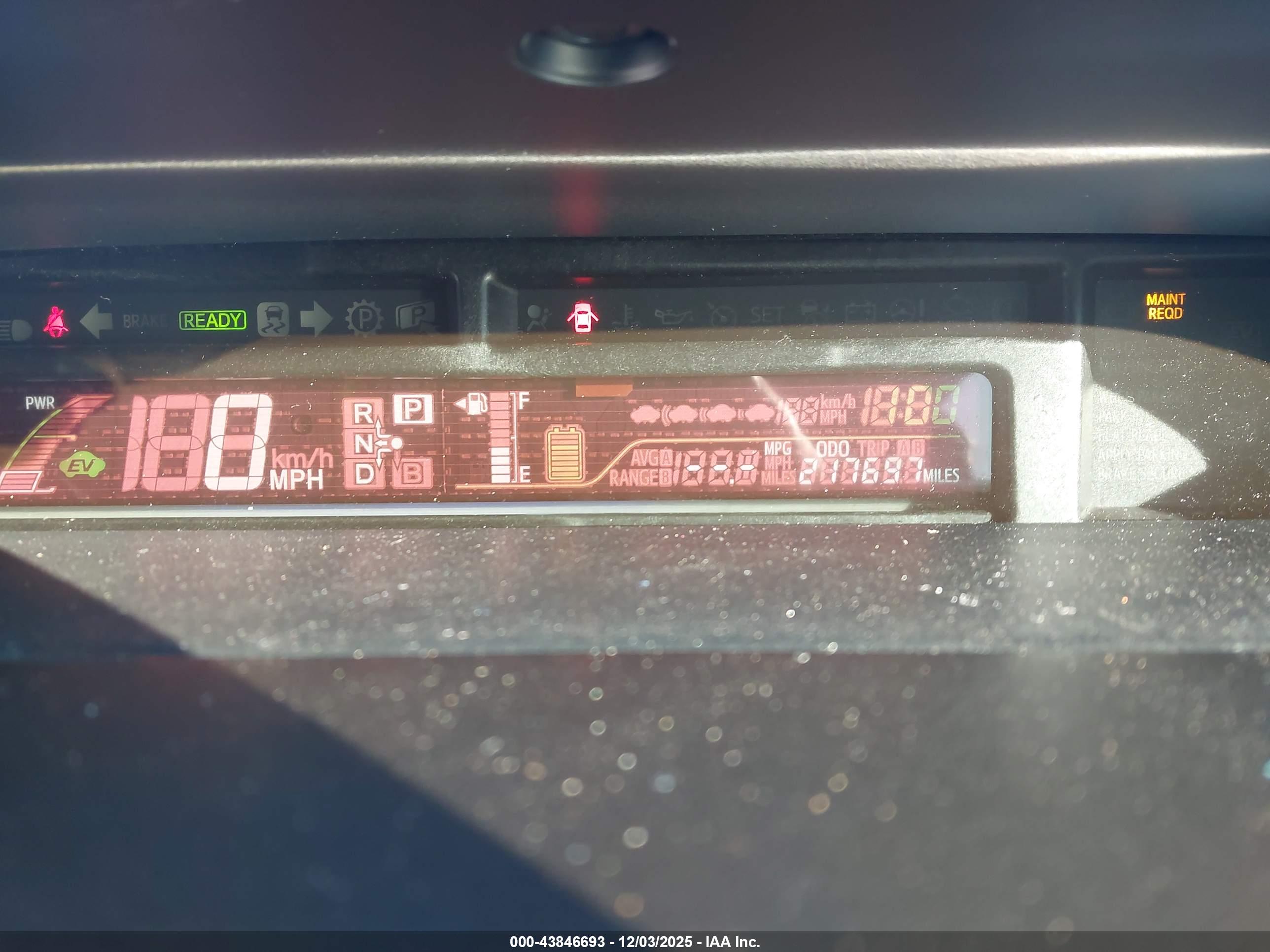 TOYOTA PRIUS image 7
