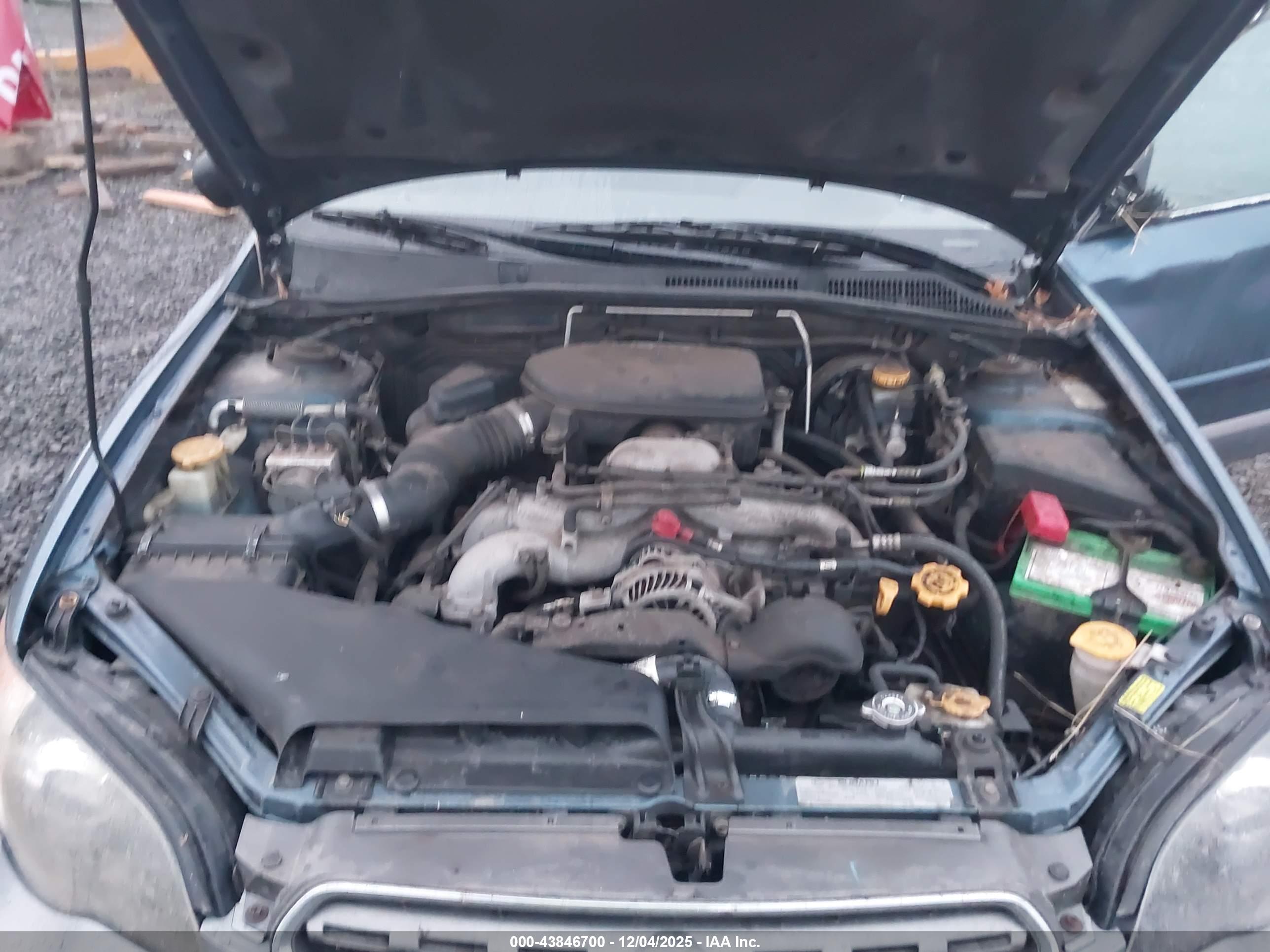 SUBARU OUTBACK image 10