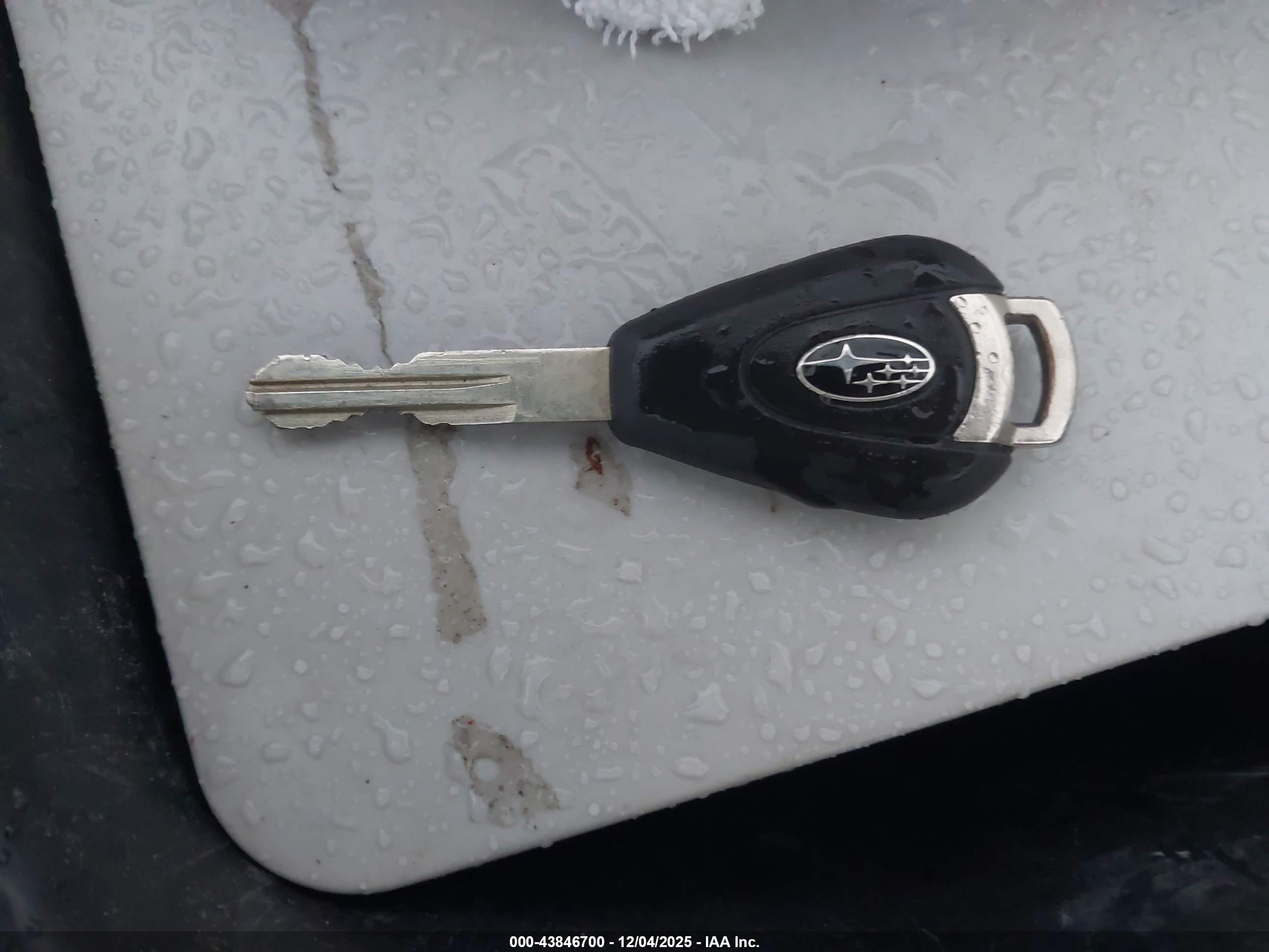SUBARU OUTBACK image 11