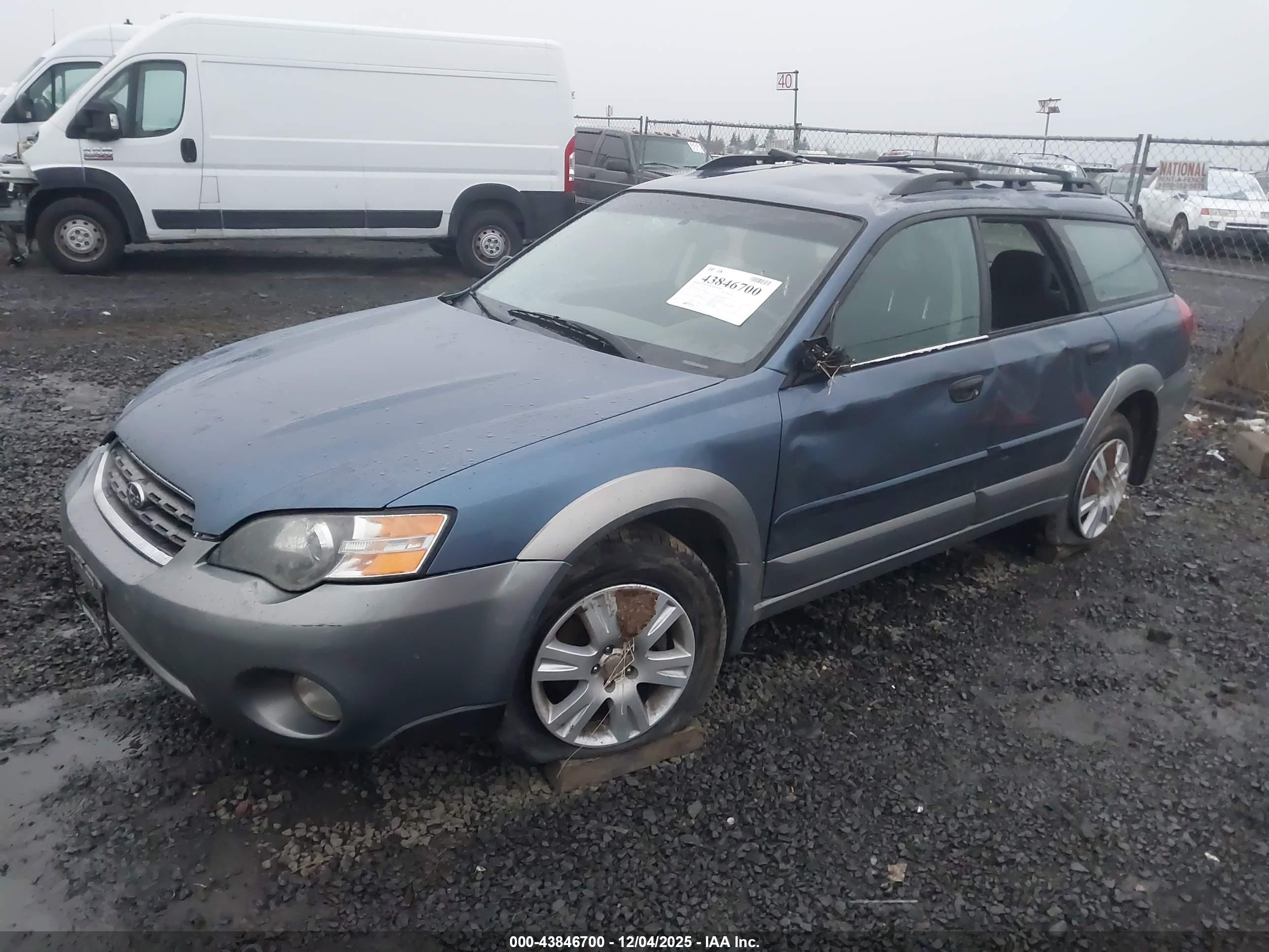 SUBARU OUTBACK image 2
