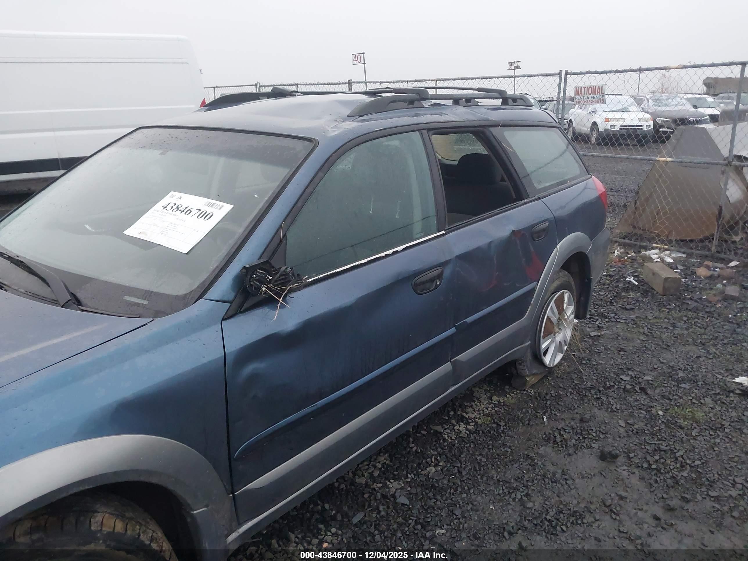 SUBARU OUTBACK image 6