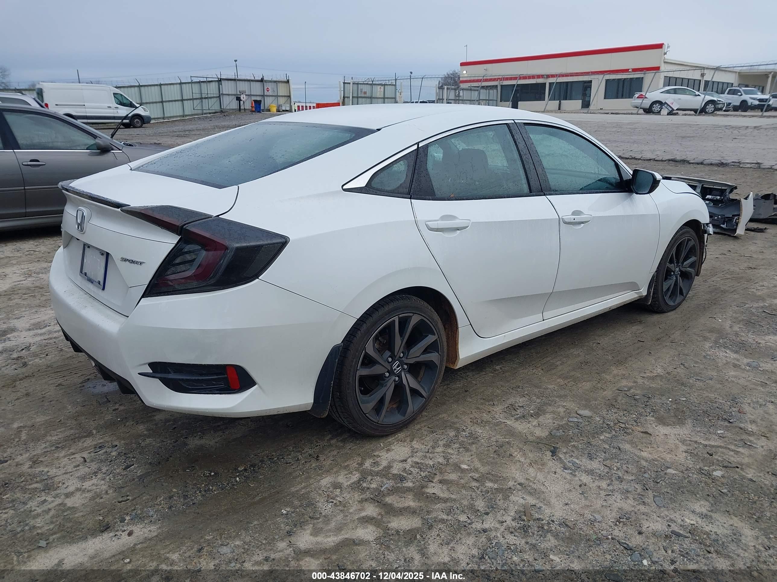 HONDA CIVIC image 4