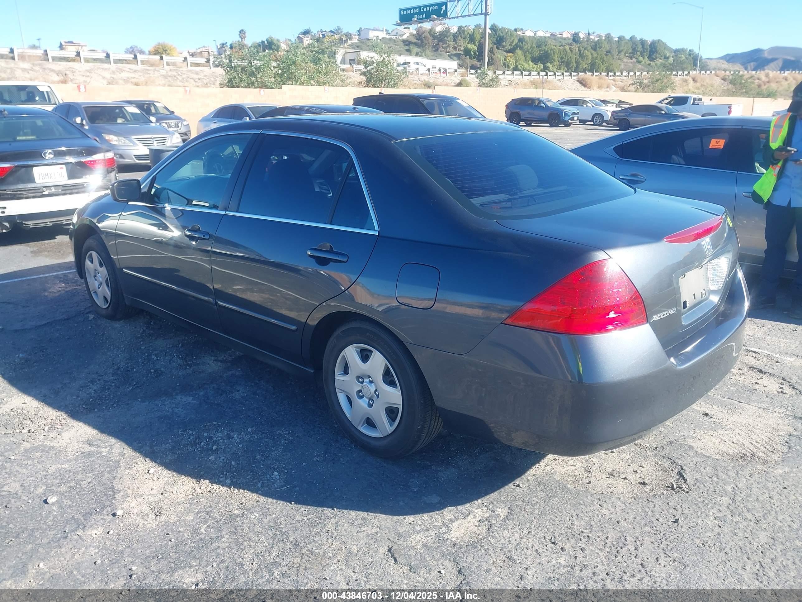 HONDA ACCORD image 3