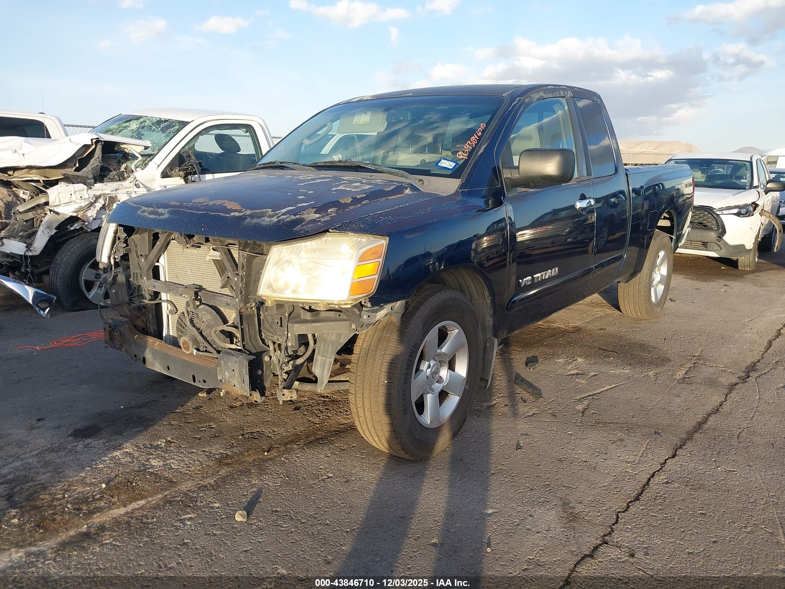 NISSAN TITAN image 2