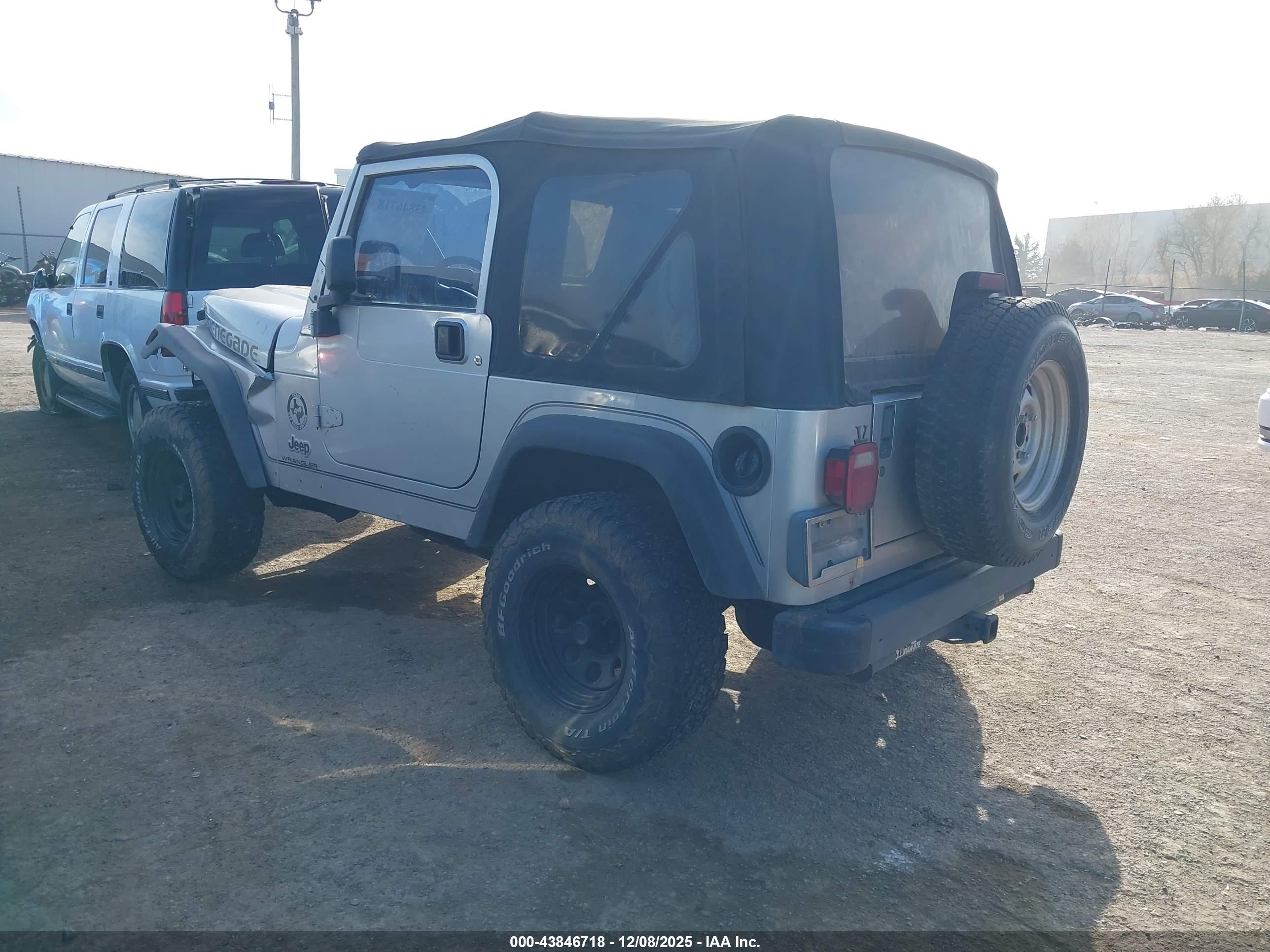 JEEP WRANGLER image 3