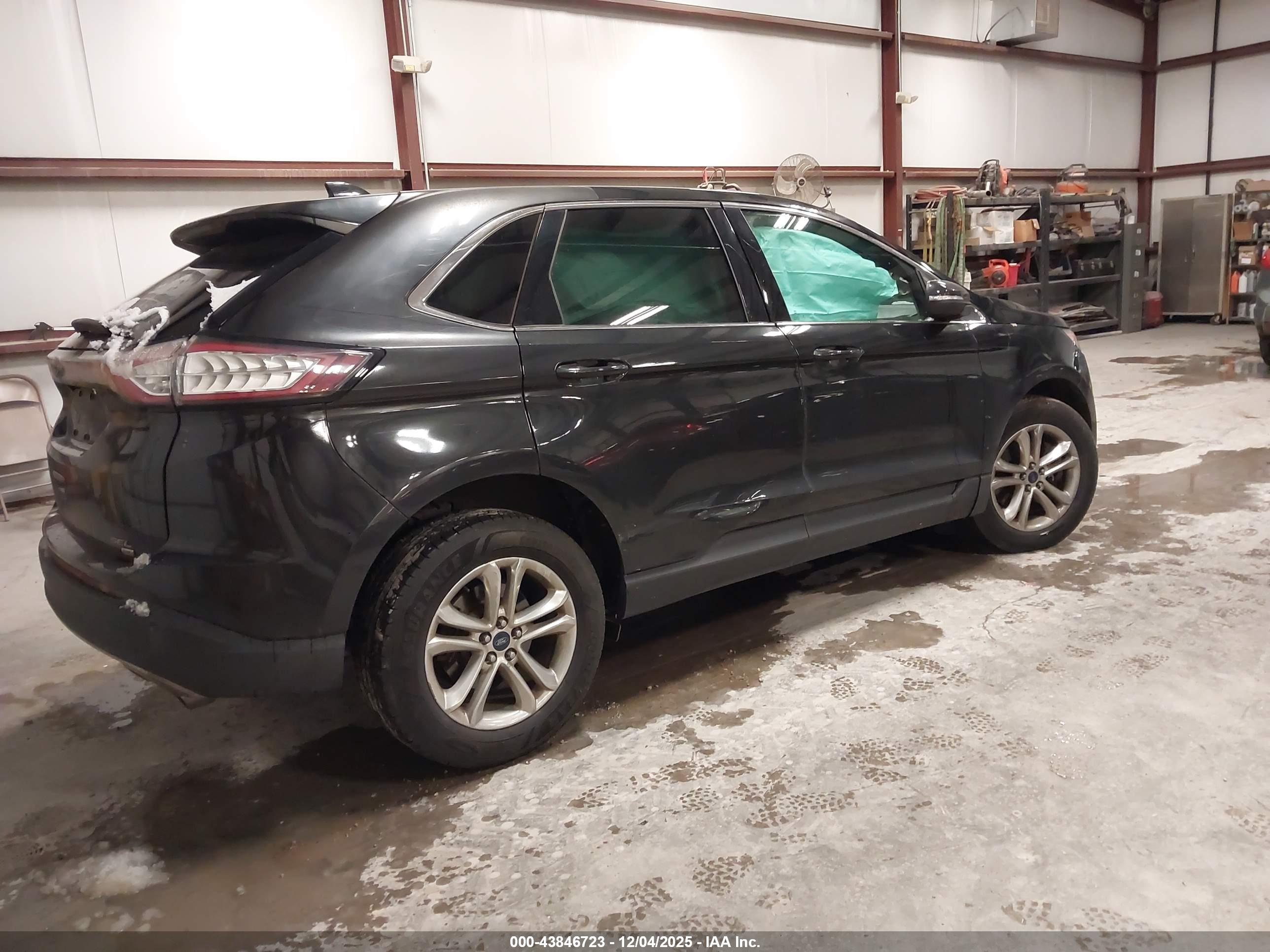 FORD EDGE image 4