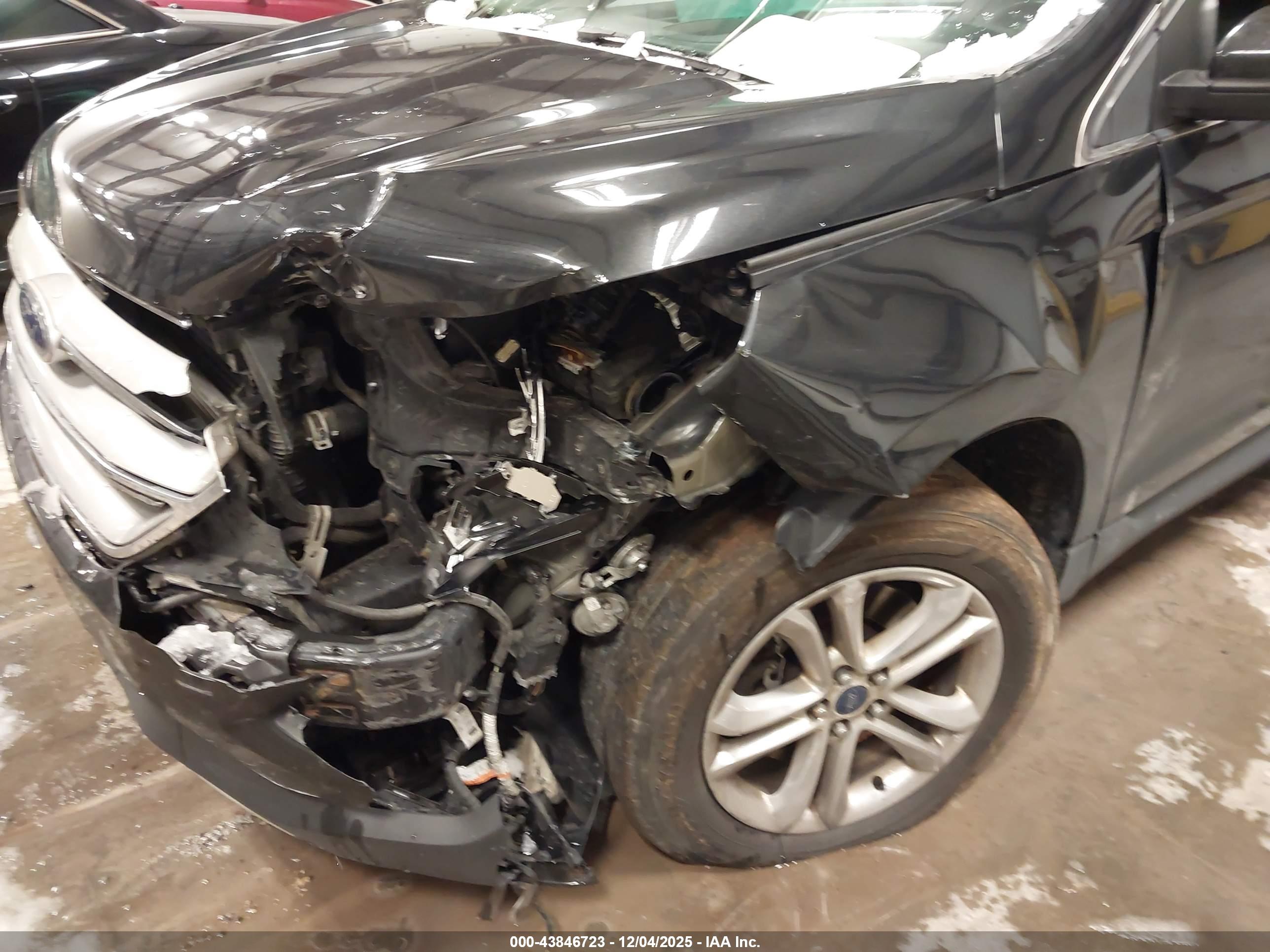 FORD EDGE image 6