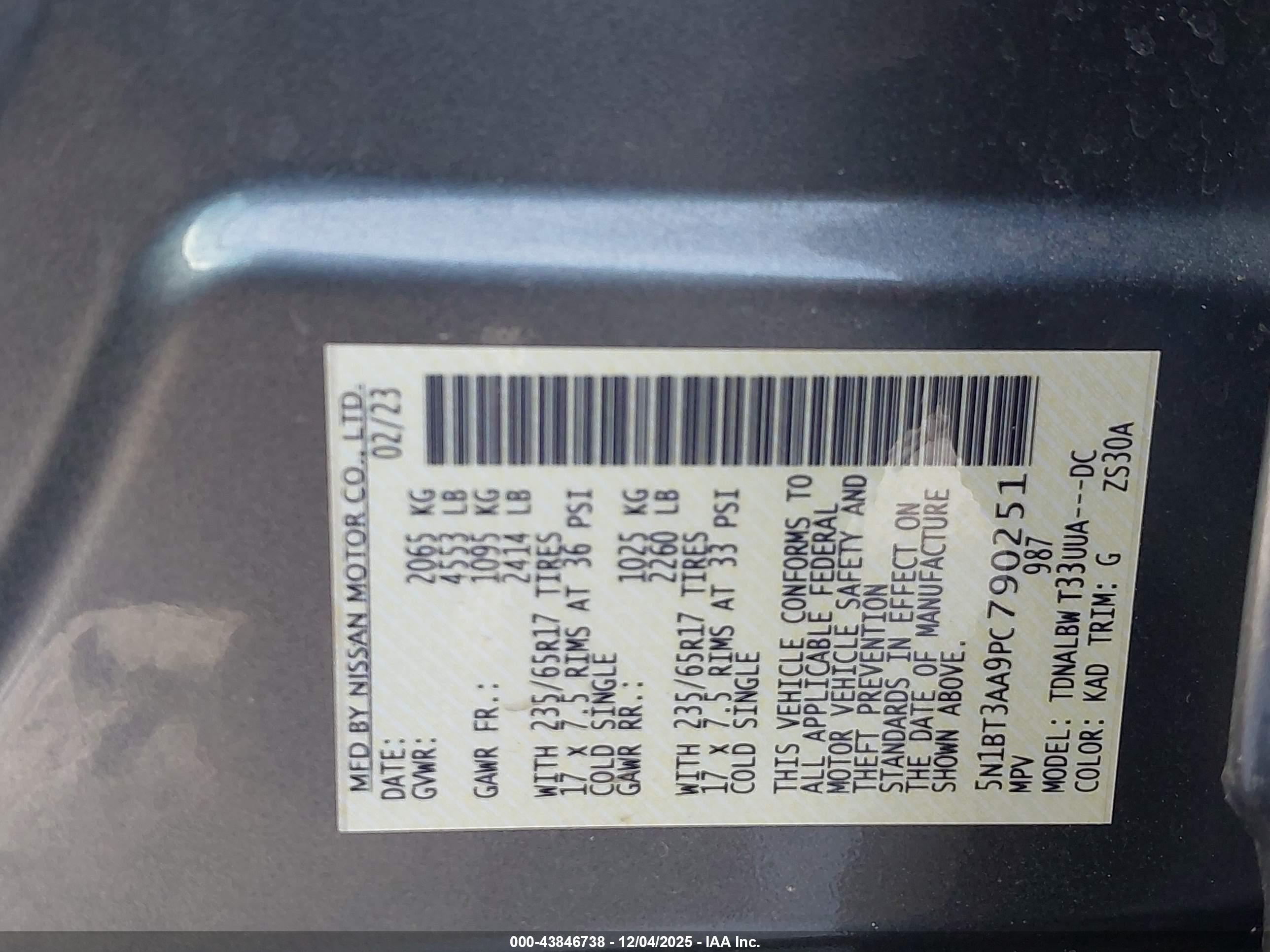 NISSAN ROGUE image 9