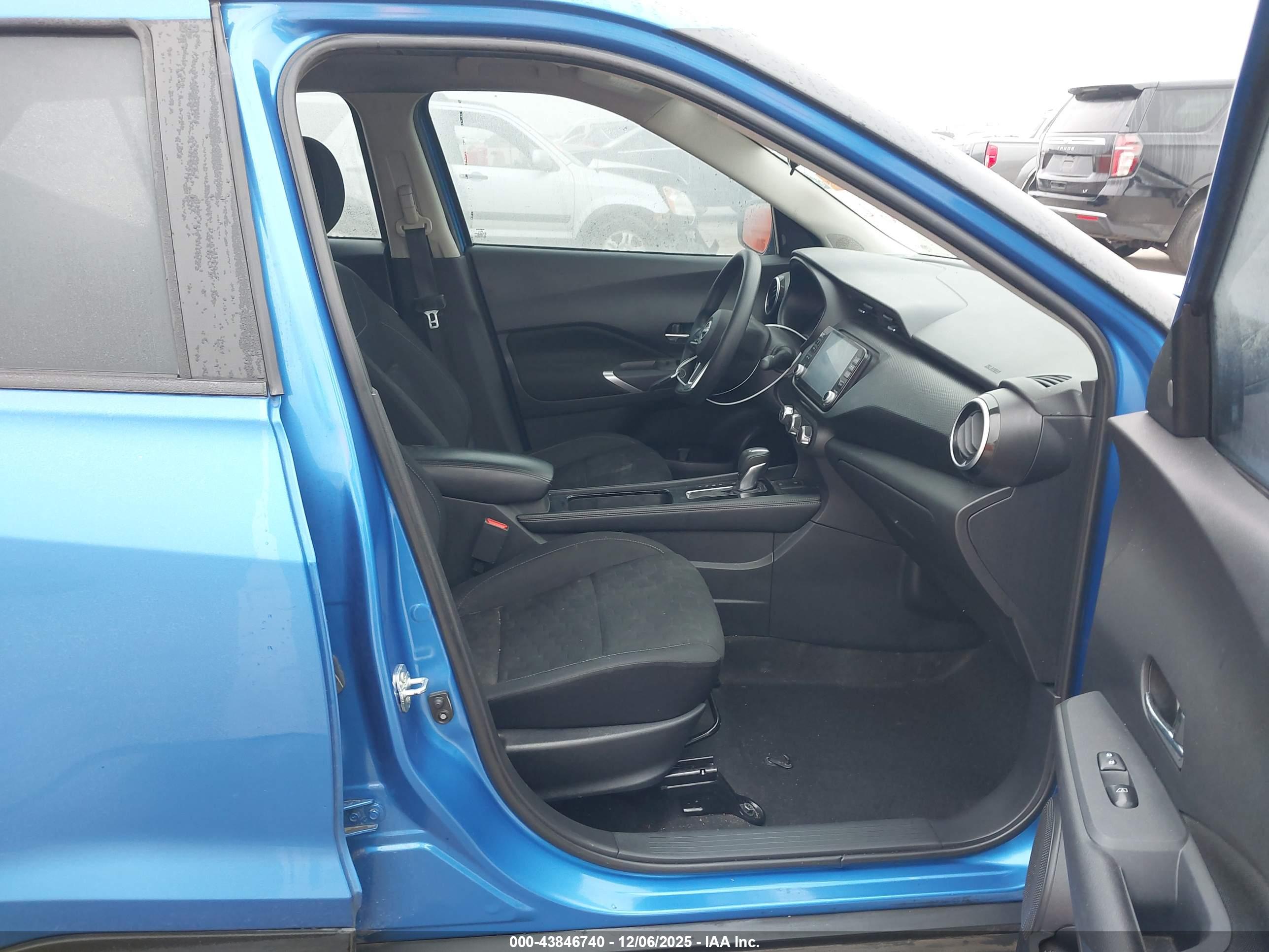 NISSAN KICKS image 5