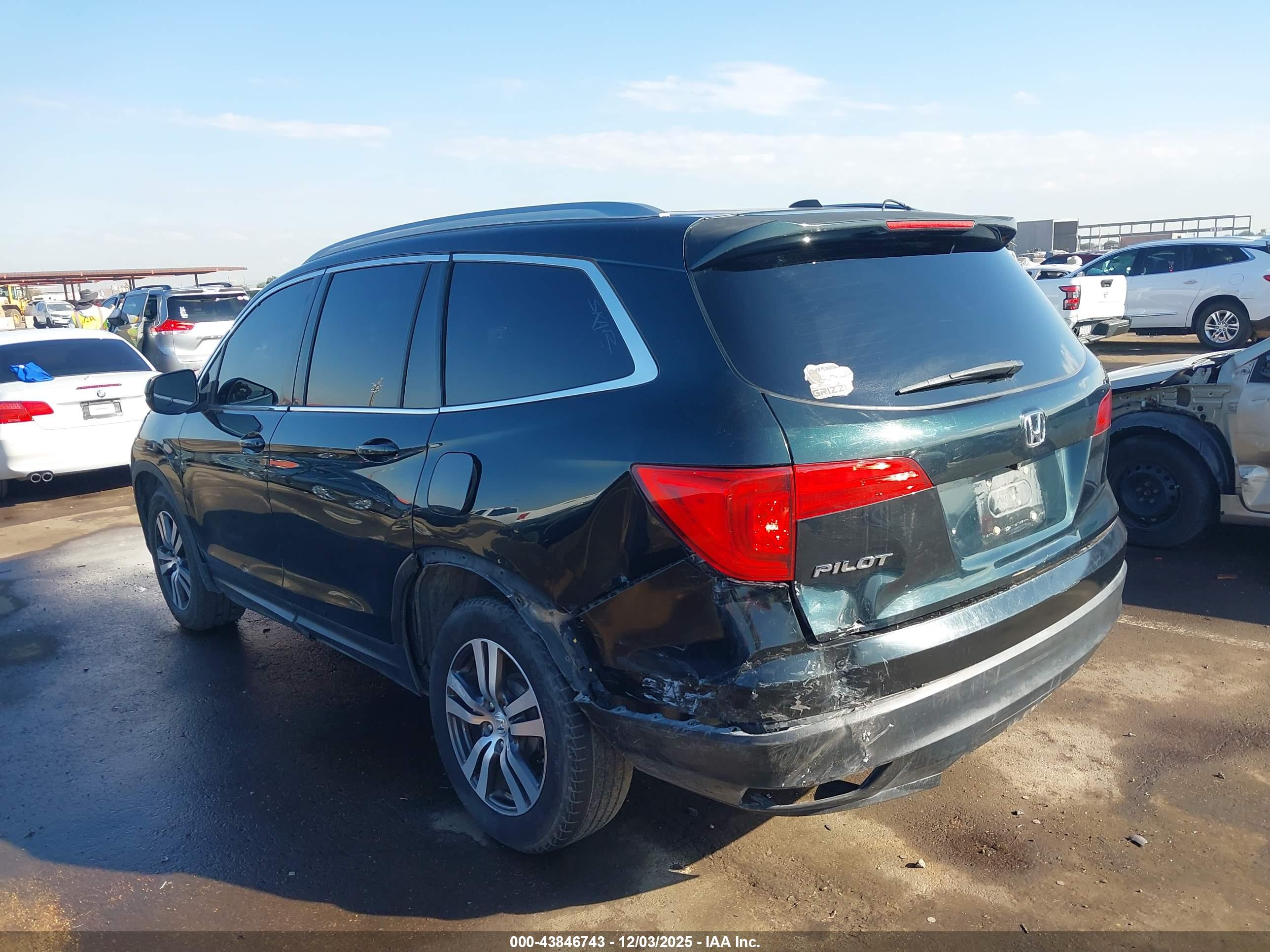 HONDA PILOT image 3