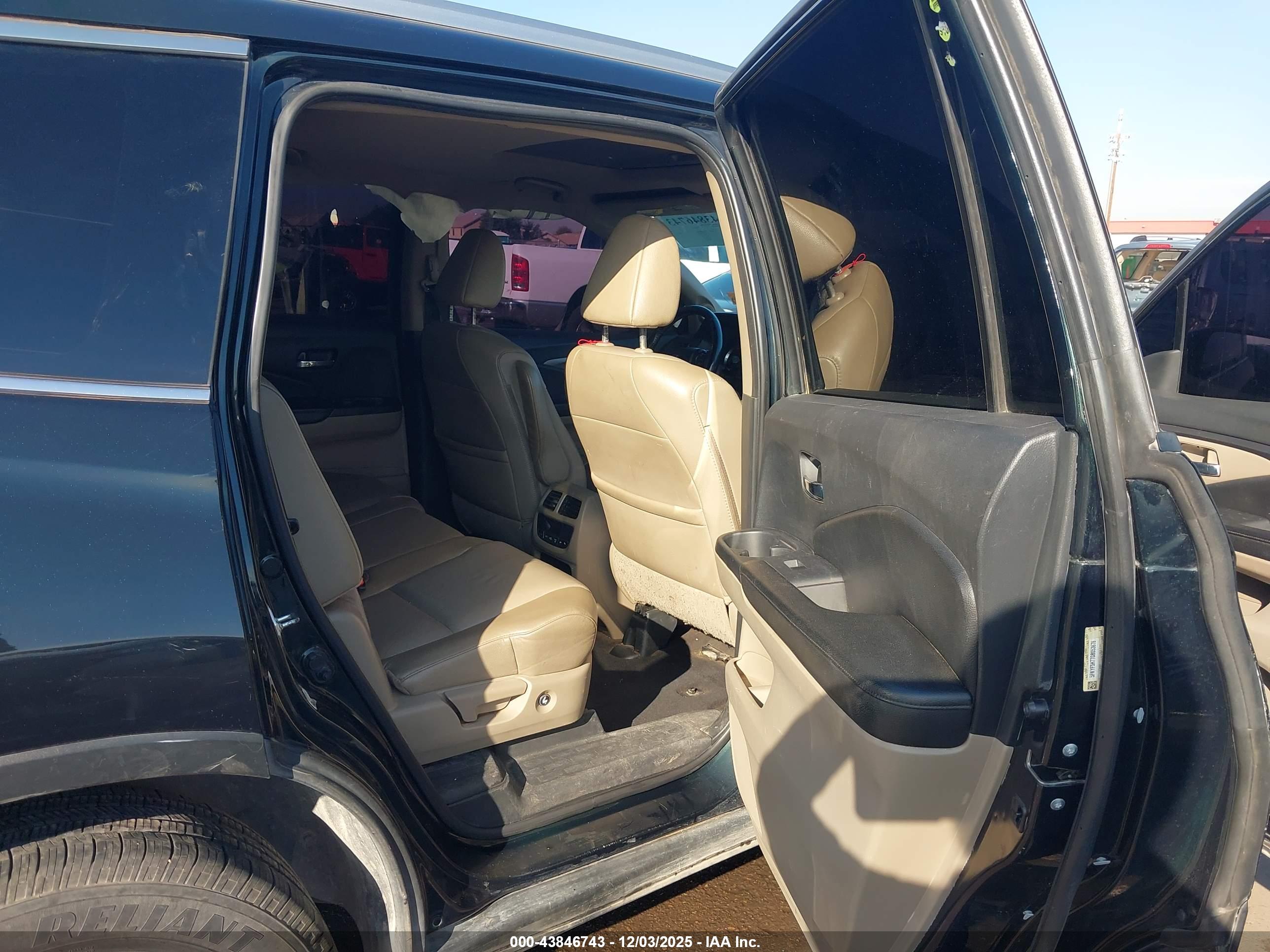 HONDA PILOT image 8