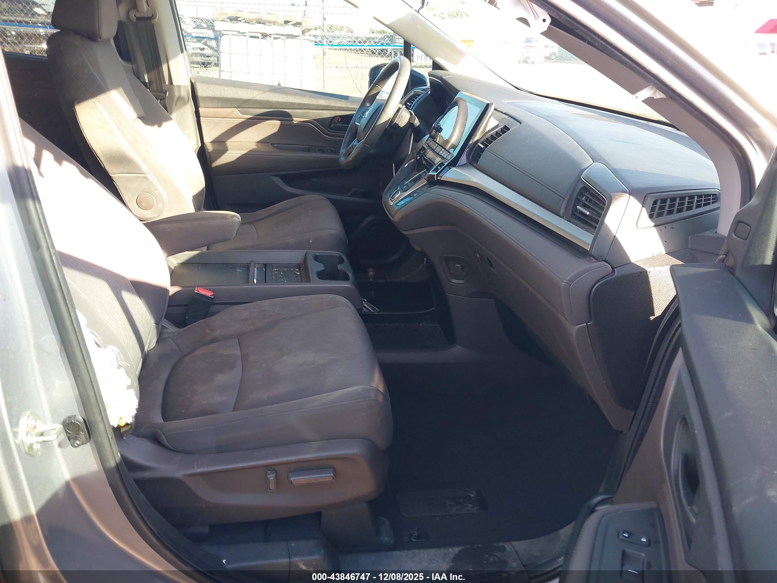 HONDA ODYSSEY image 5