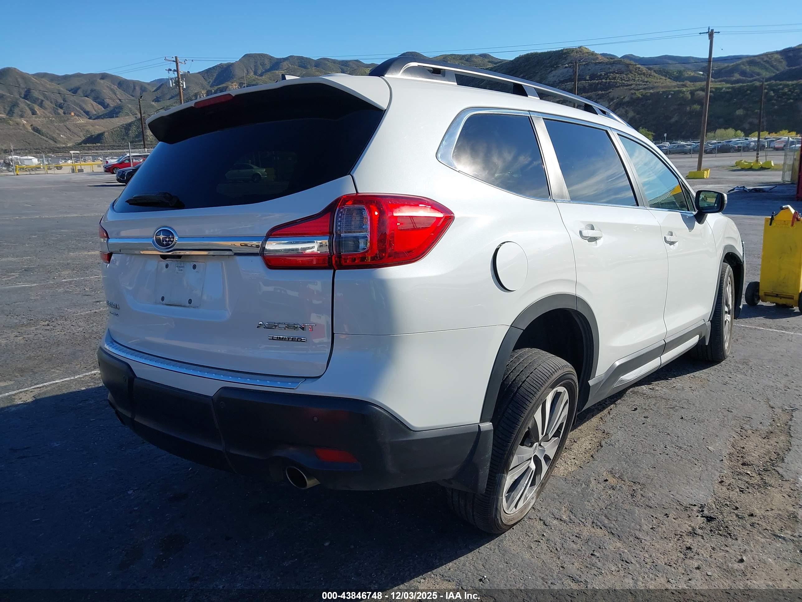 SUBARU ASCENT image 4