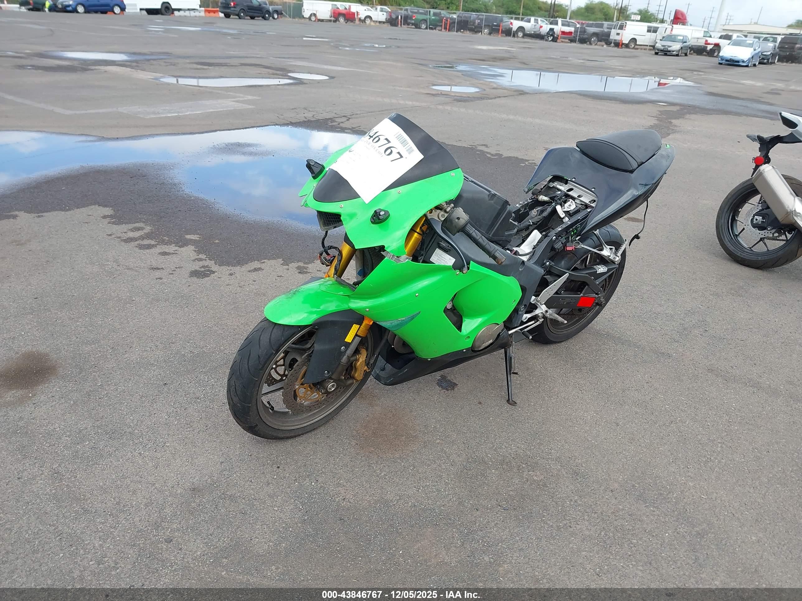 KAWASAKI ZX636 image 2
