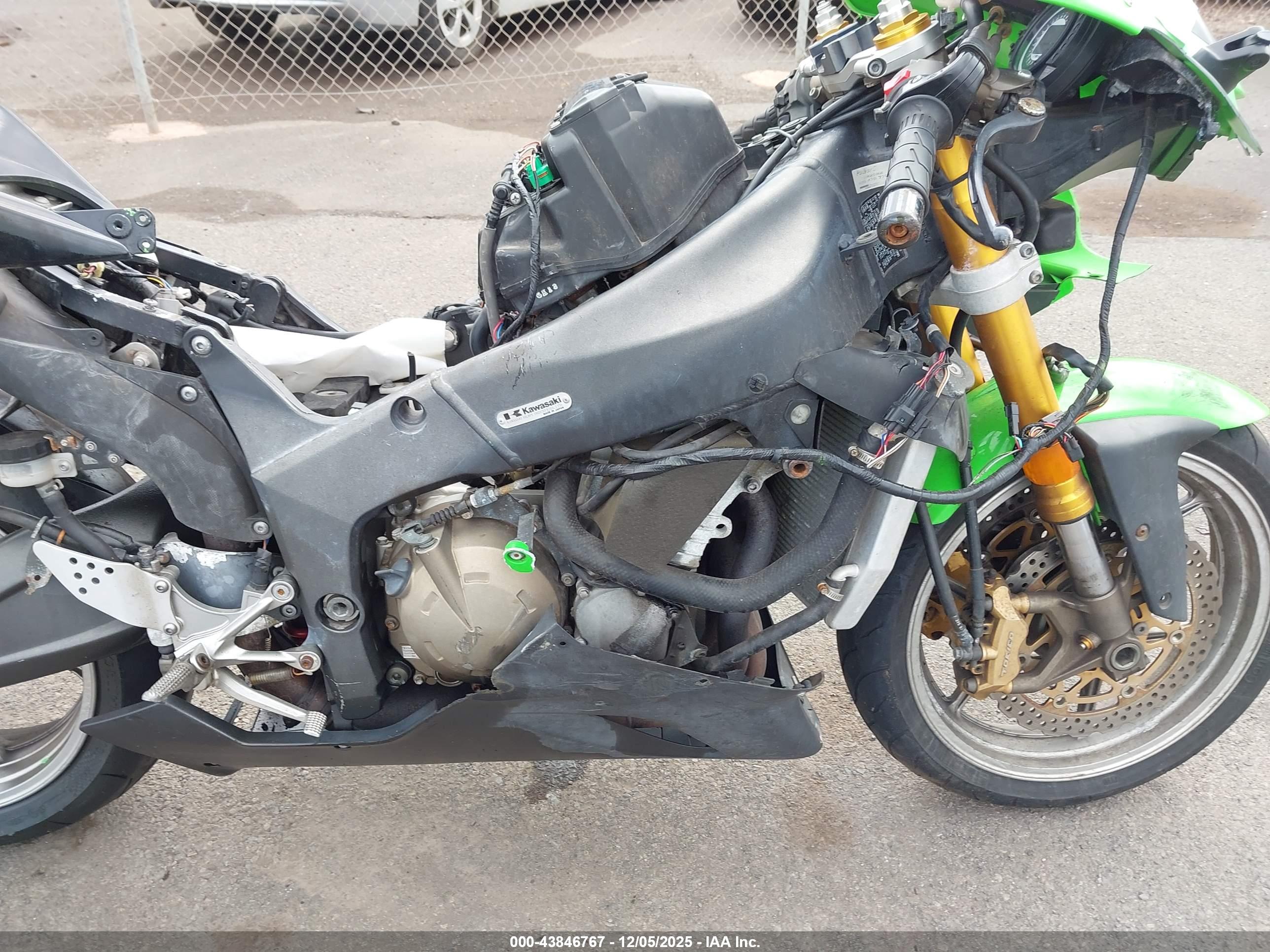 KAWASAKI ZX636 image 8