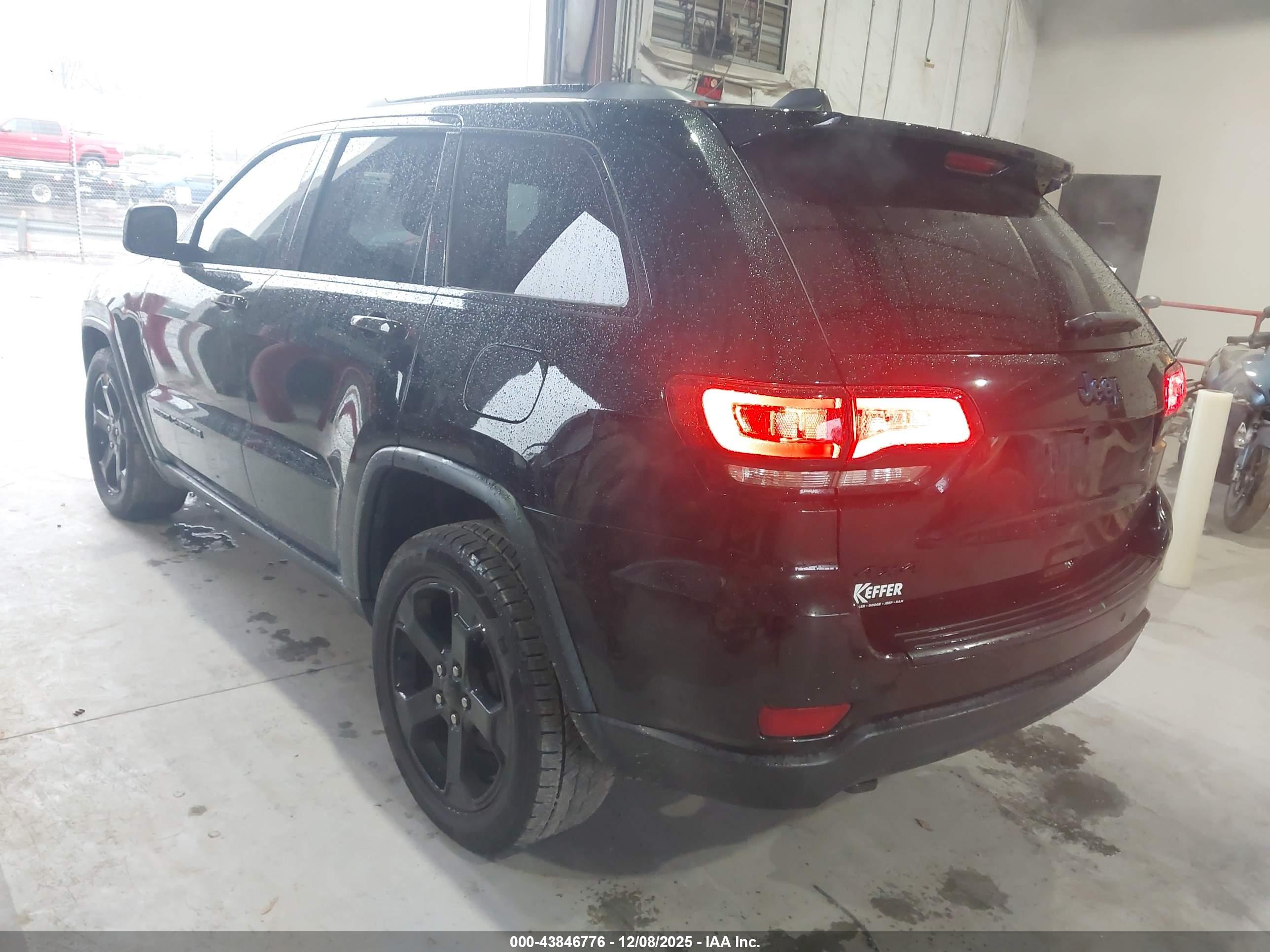 JEEP GRAND image 3