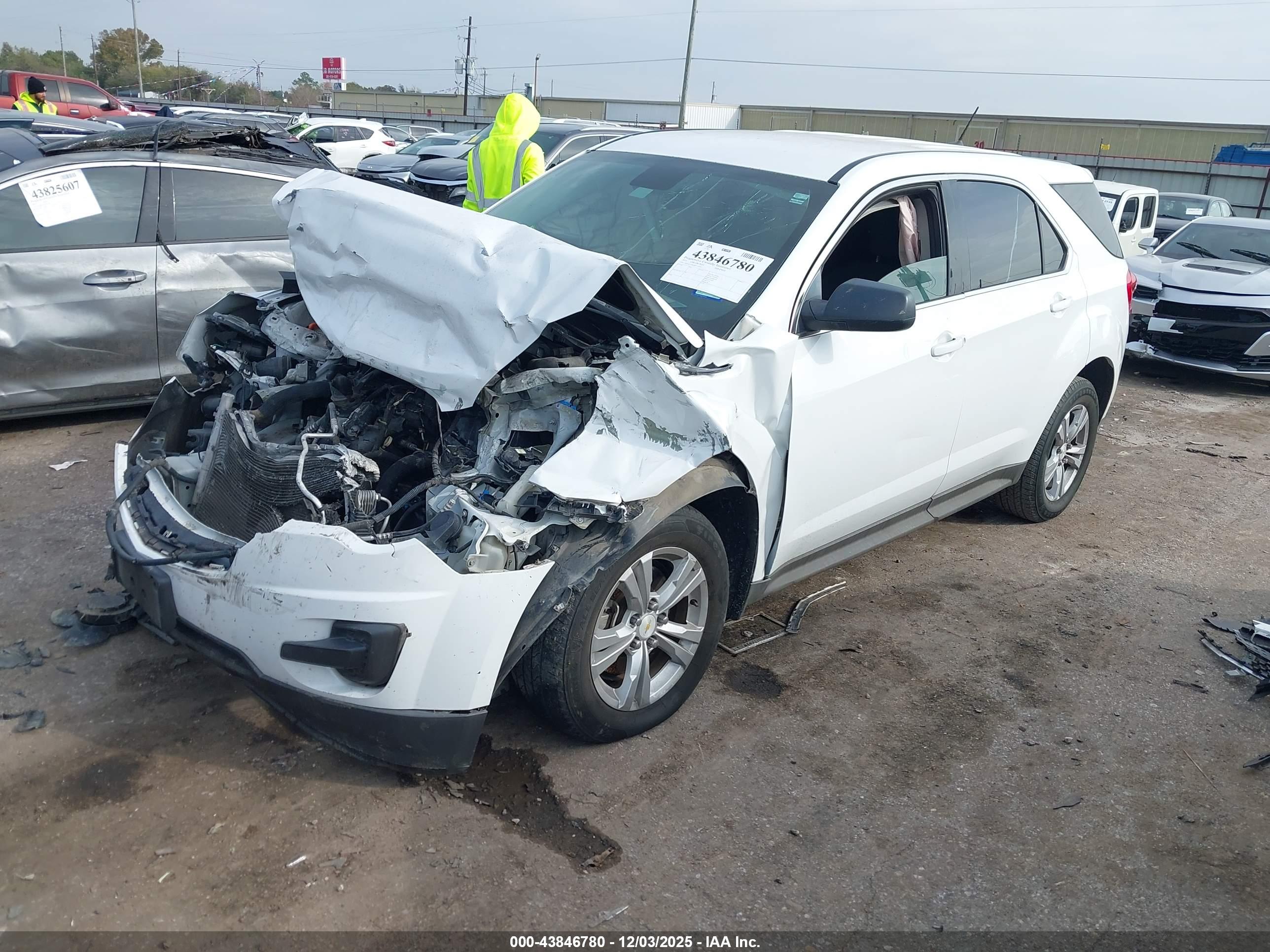 CHEVROLET EQUINOX image 2