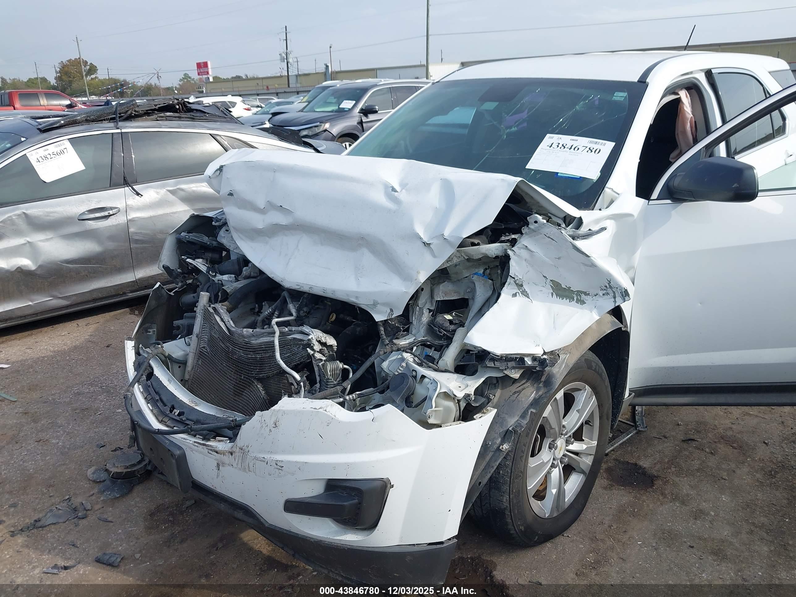 CHEVROLET EQUINOX image 6