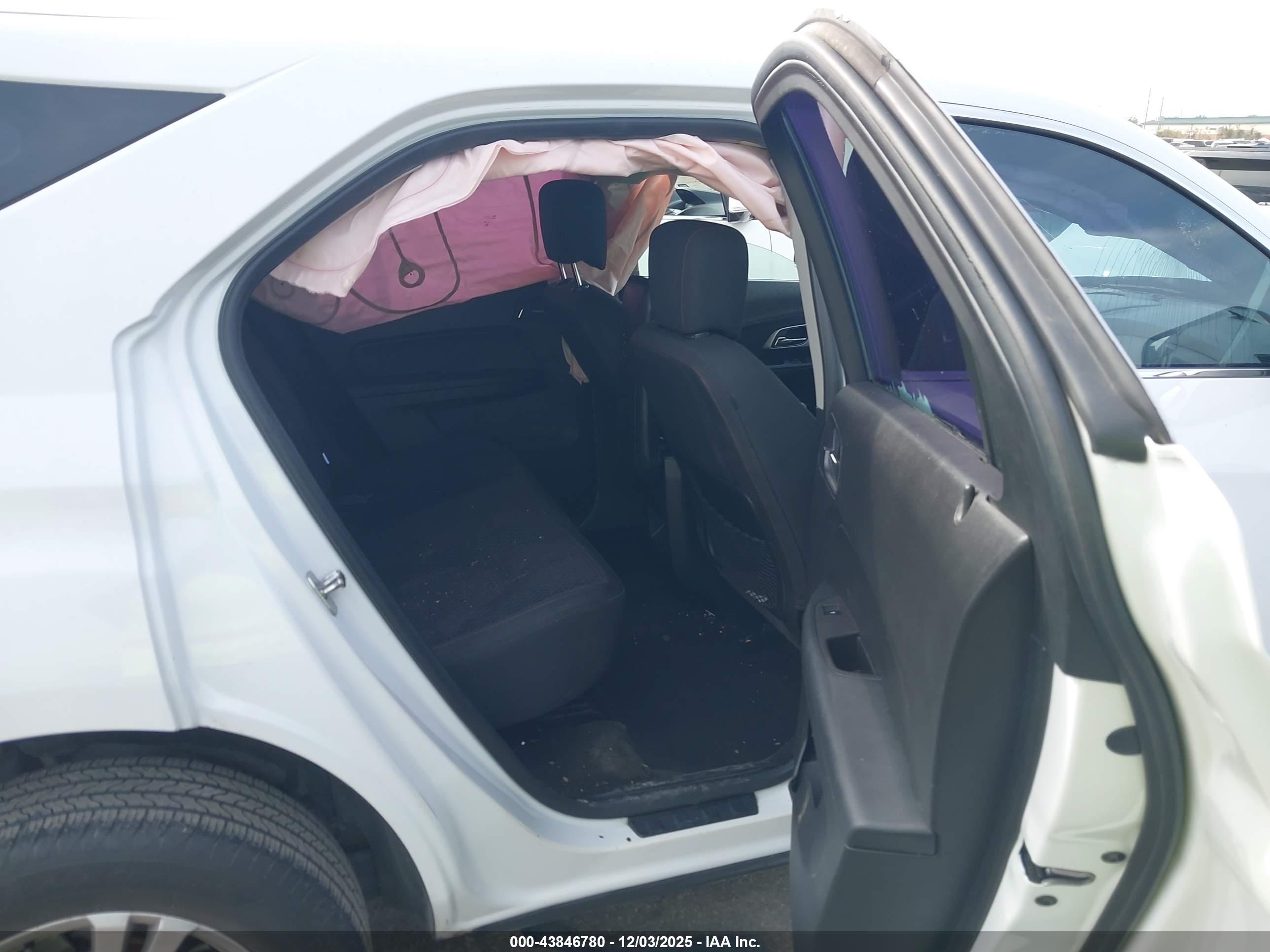 CHEVROLET EQUINOX image 8