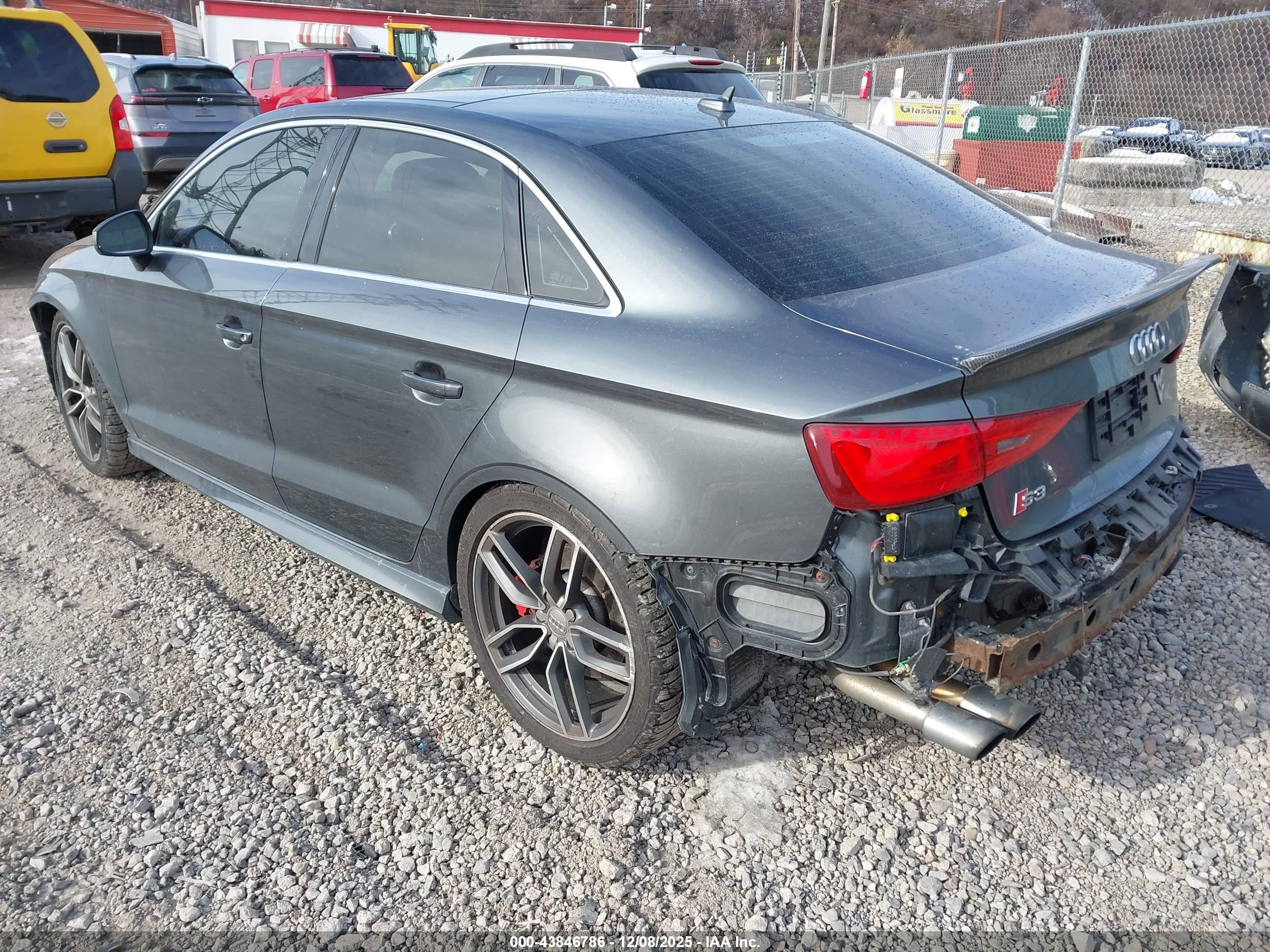 AUDI S3 image 3
