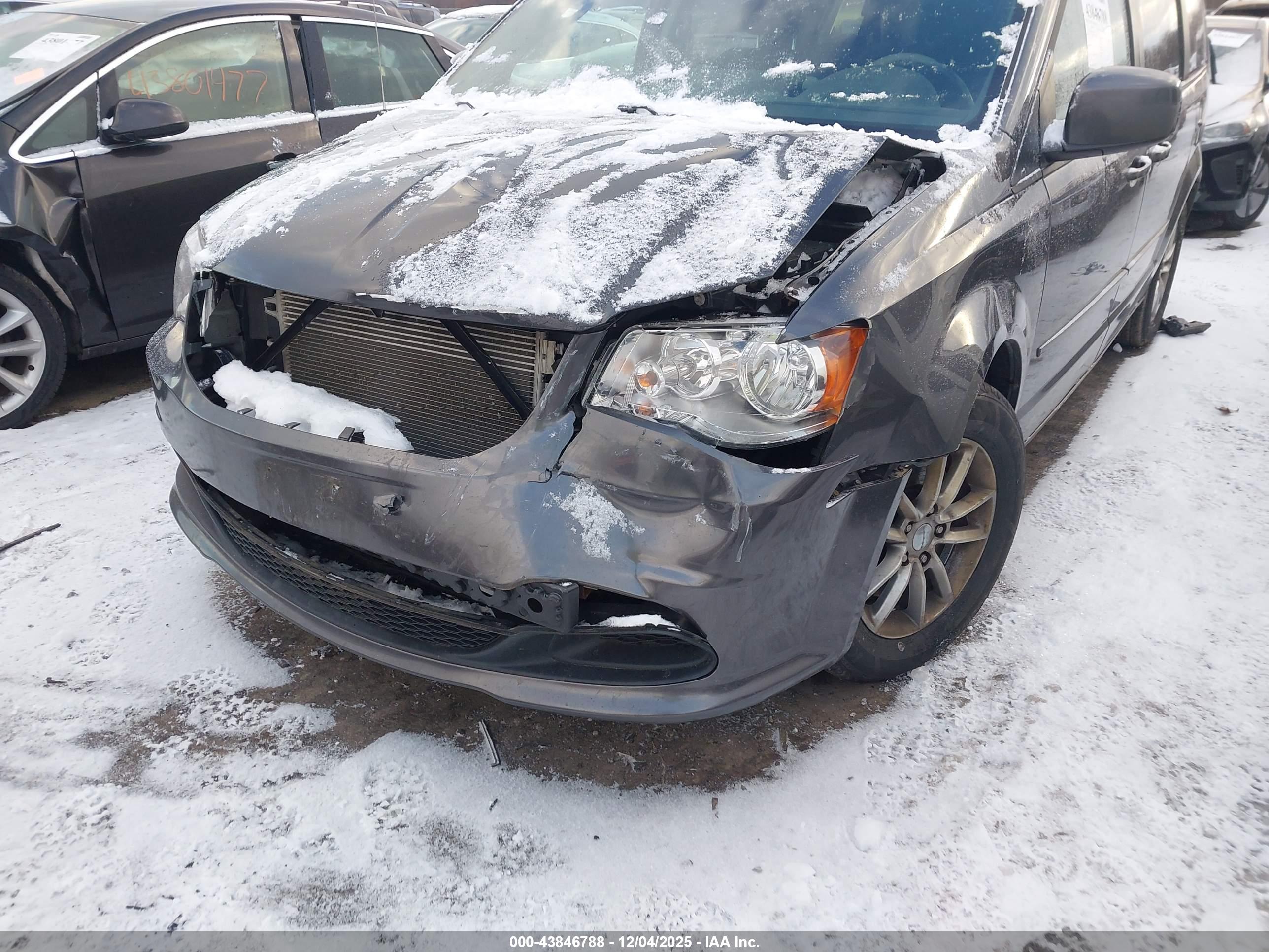 DODGE GRAND image 6