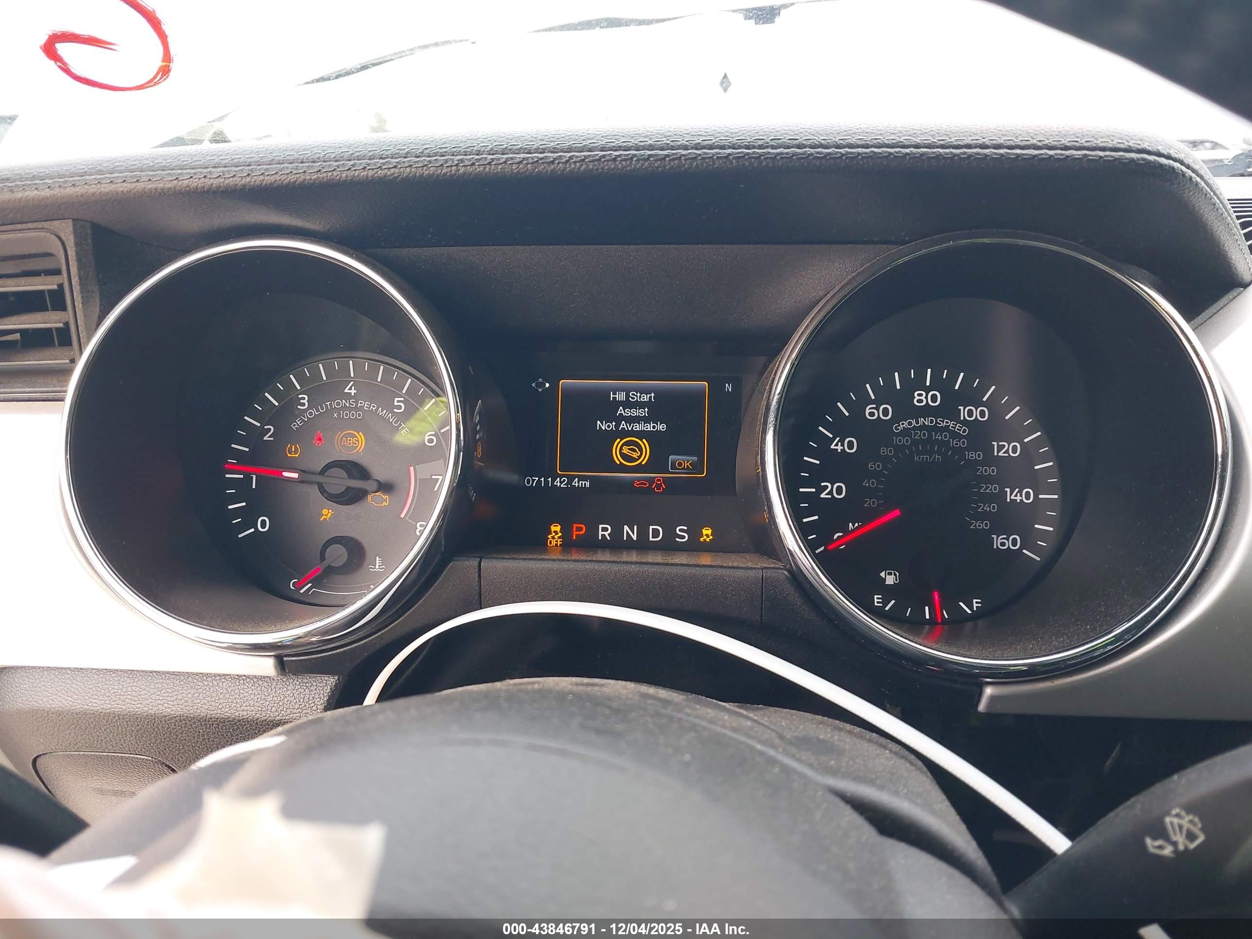 FORD MUSTANG image 7