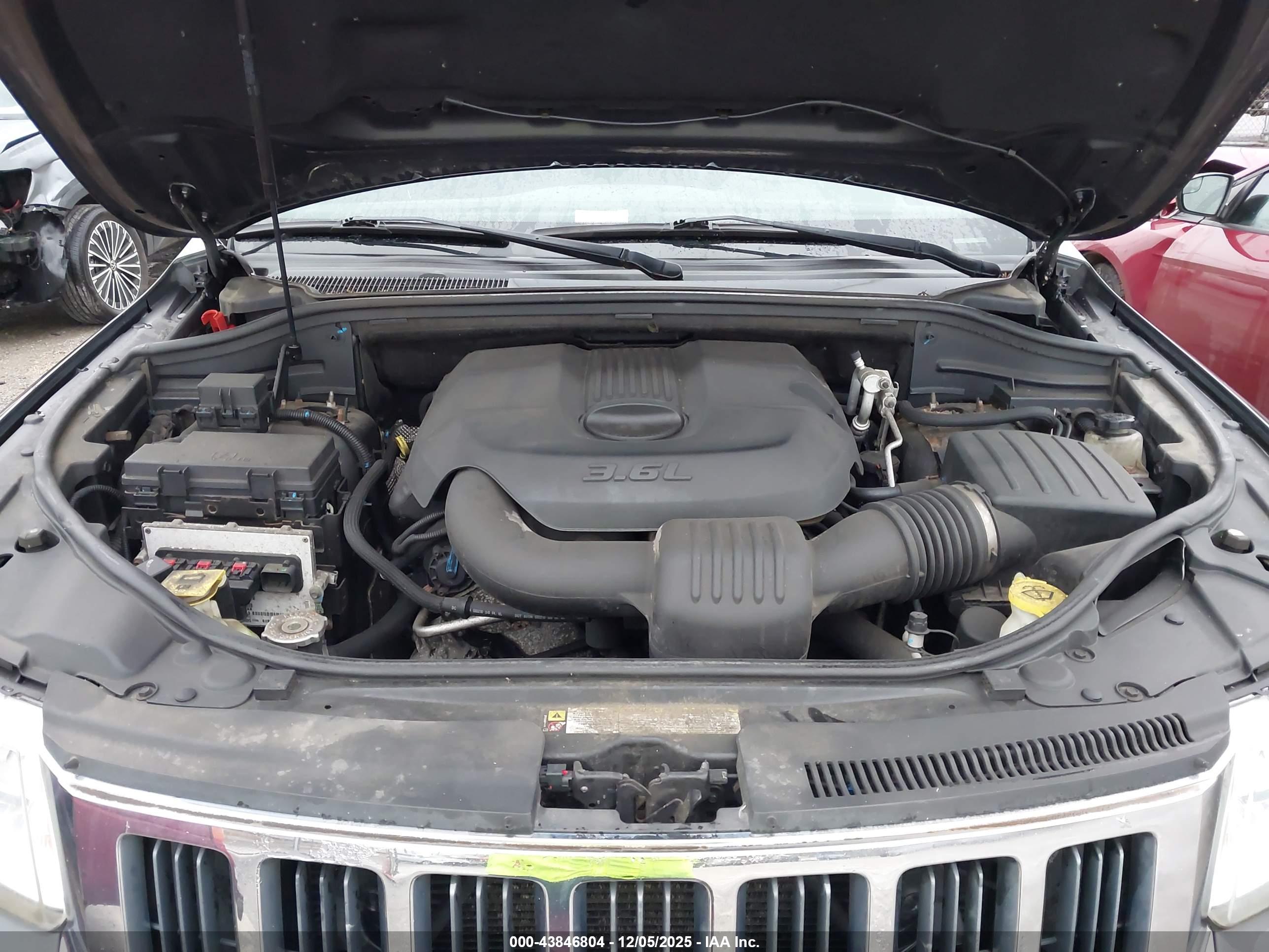JEEP GRAND image 10