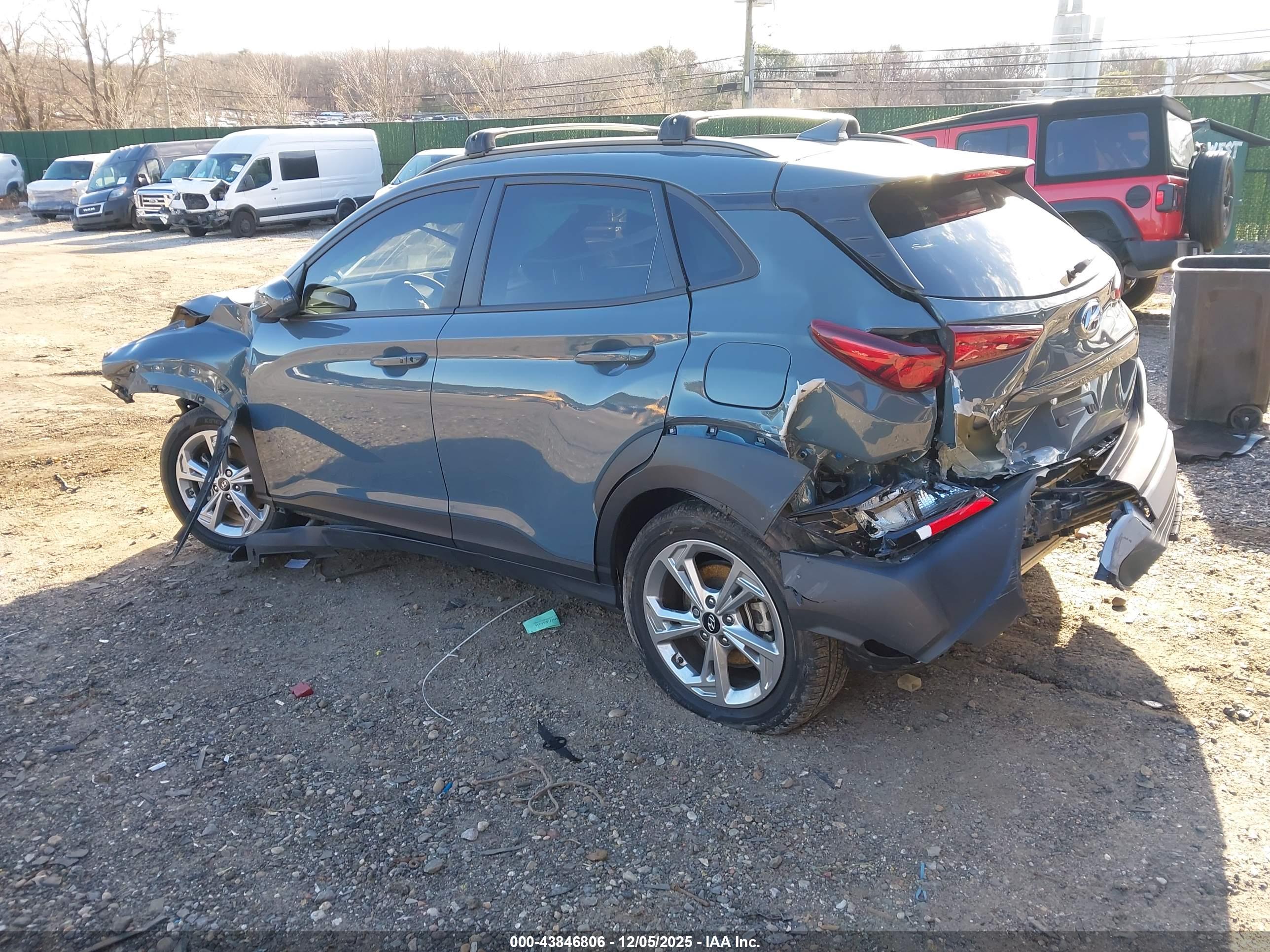 HYUNDAI KONA image 3