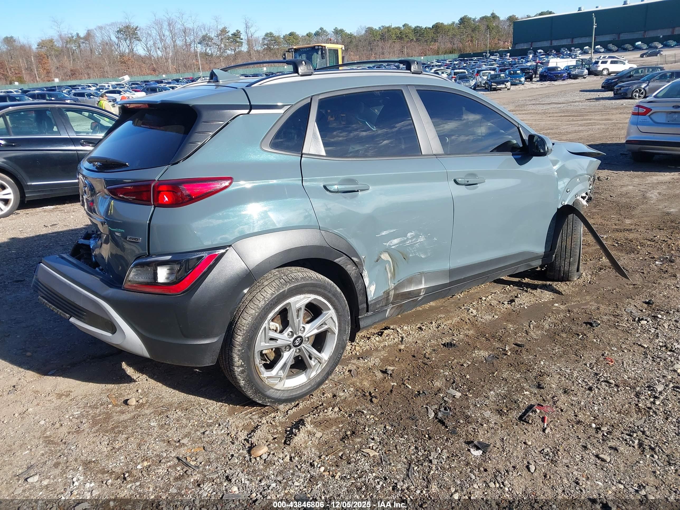 HYUNDAI KONA image 4