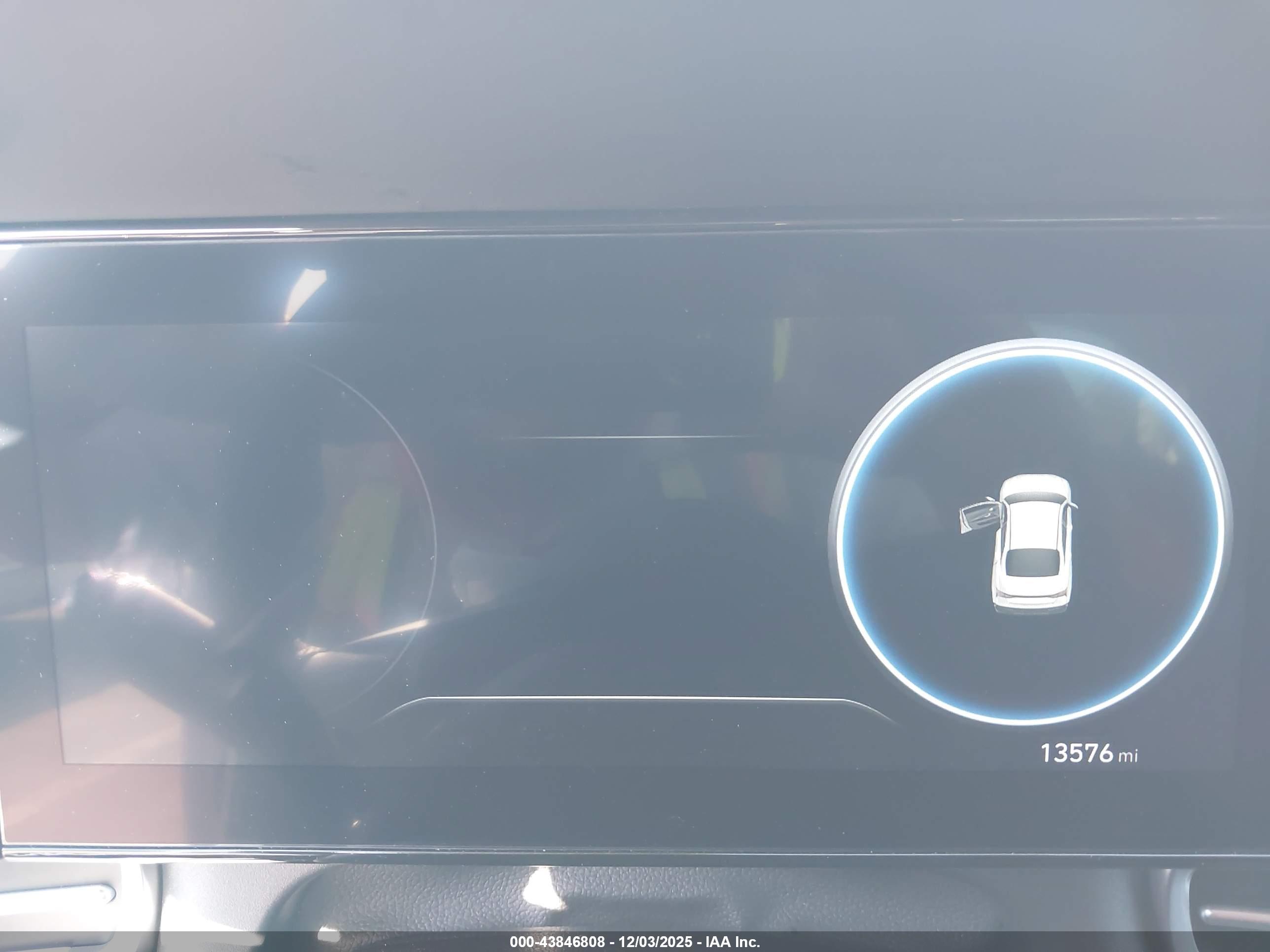 HYUNDAI ELANTRA image 7
