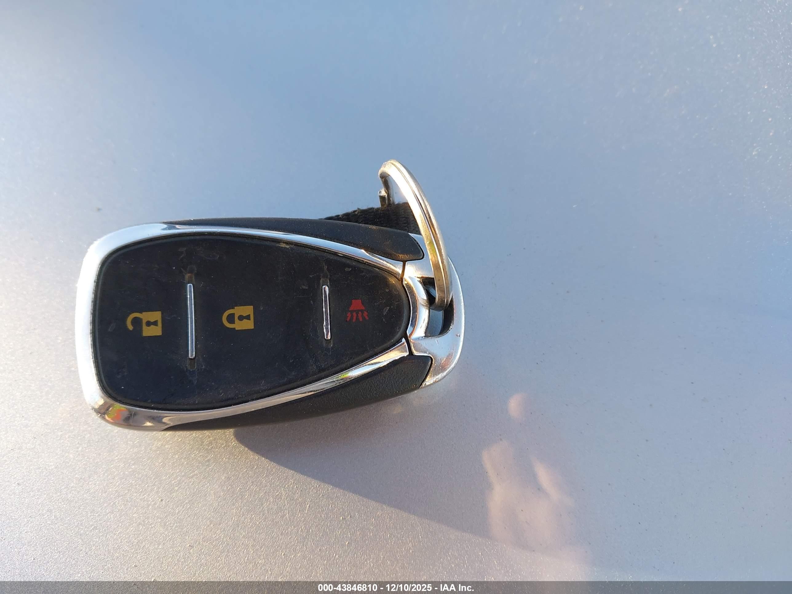 CHEVROLET EQUINOX image 11