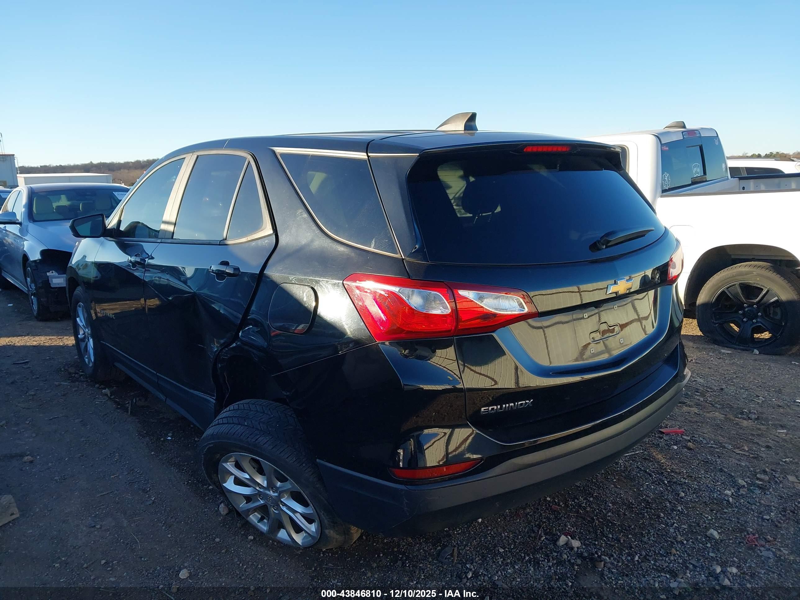 CHEVROLET EQUINOX image 3
