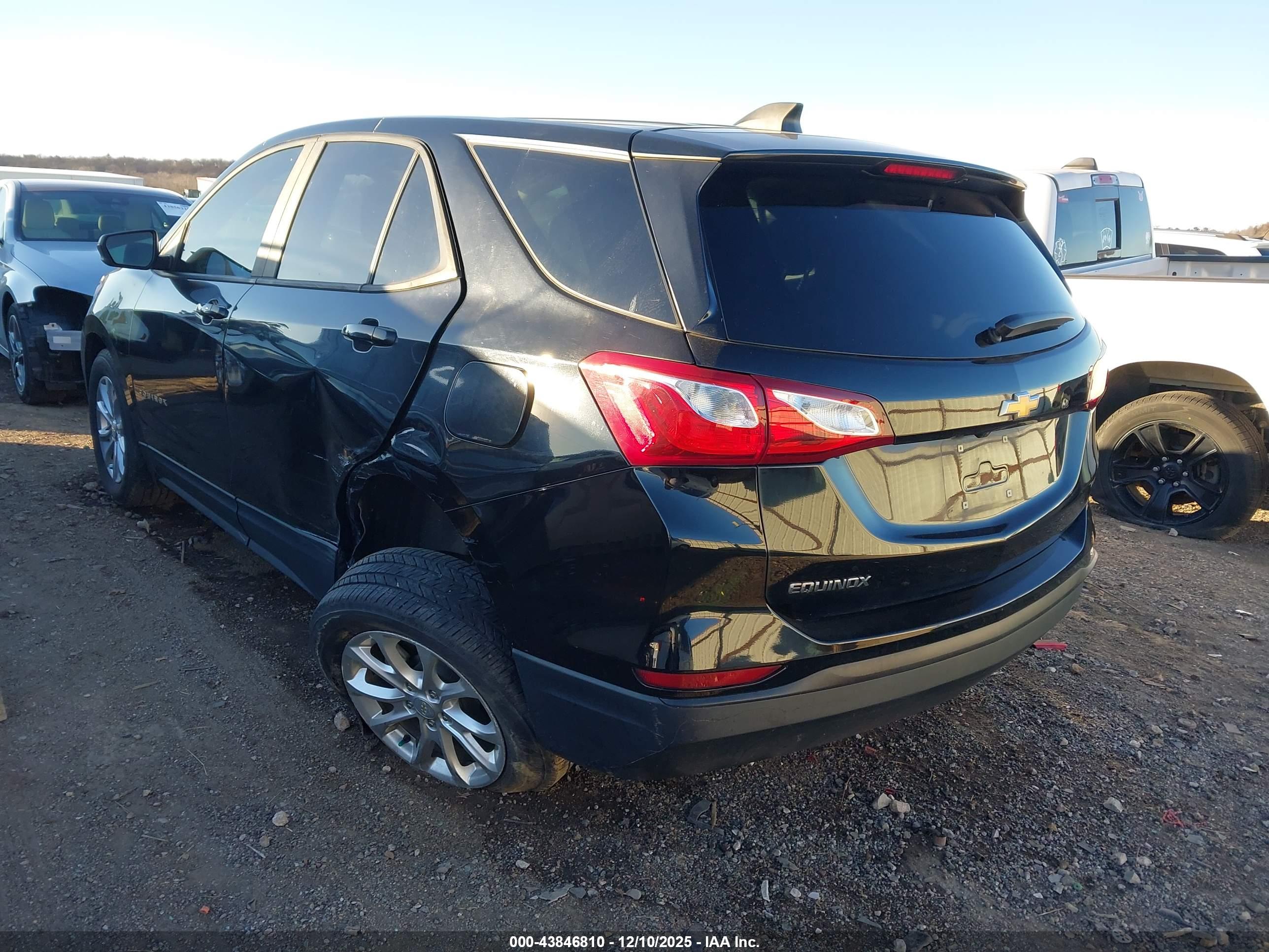 CHEVROLET EQUINOX image 6